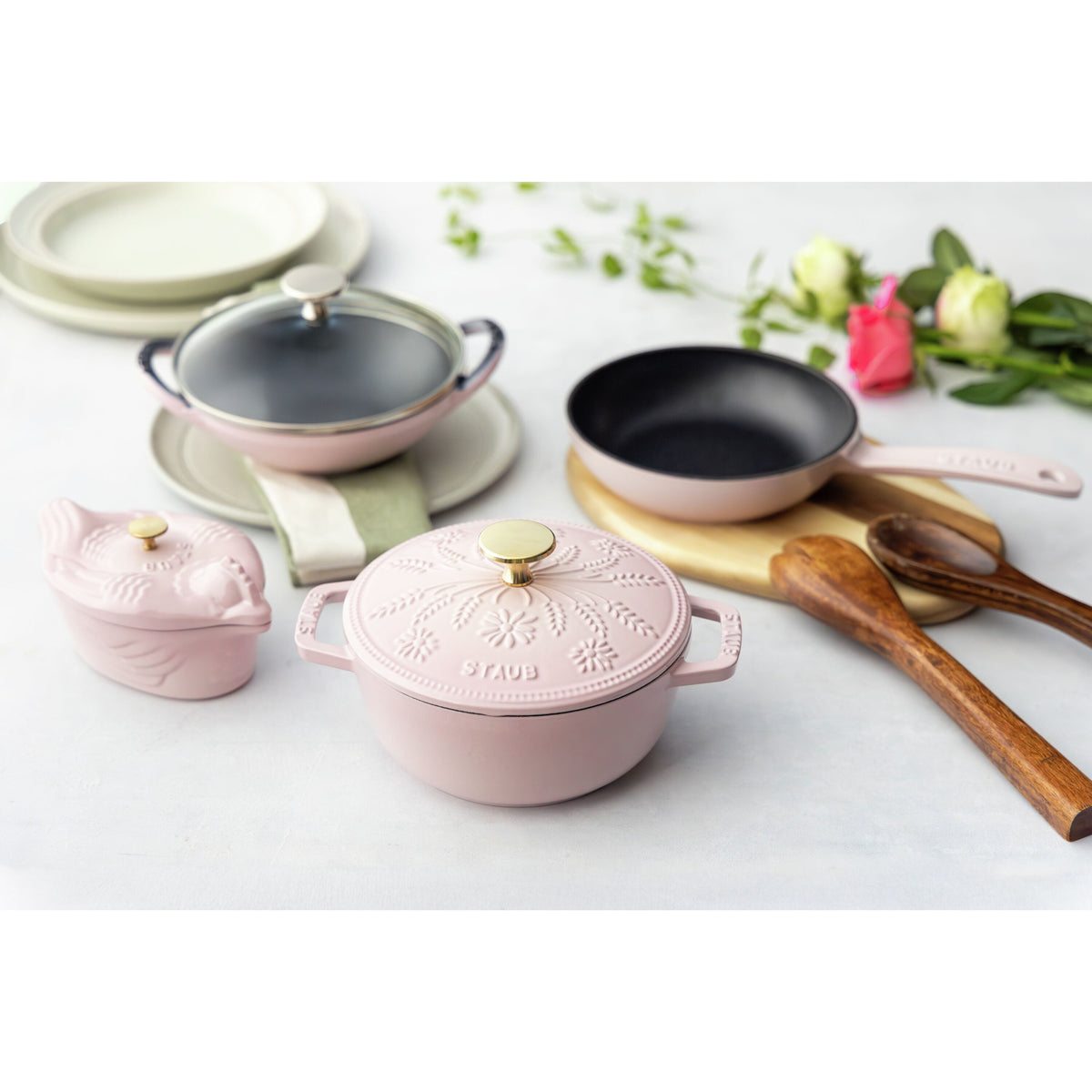 STAUB La Cocotte 1.1 L Cast Iron Round French Oven Marguerite, Sorbet Rose-3
