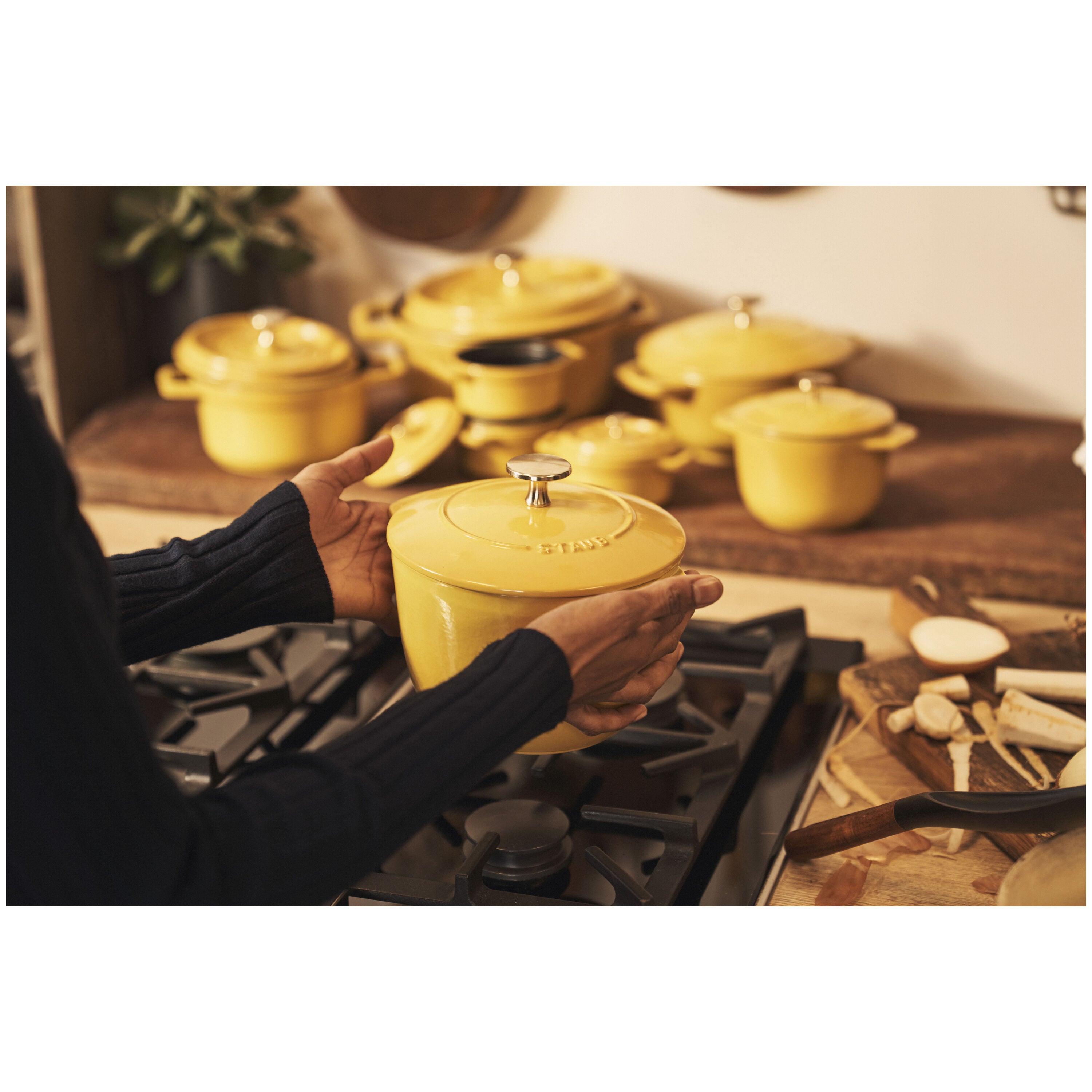 STAUB La Cocotte 1.75 L Cast Iron Round Rice Cocotte, Citron-Cookware-DECOROLALA