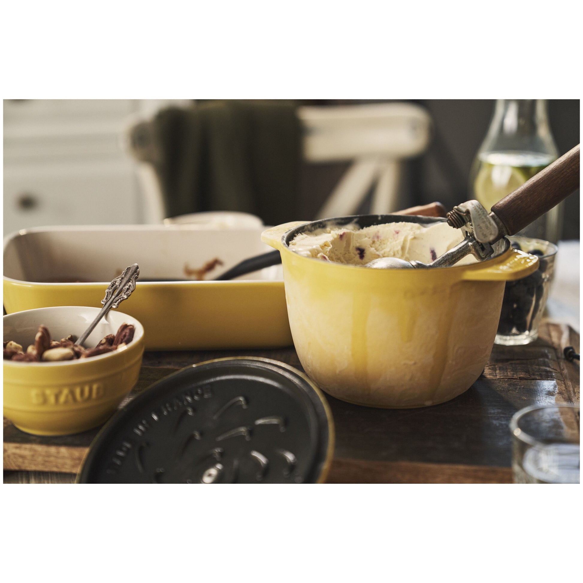 STAUB La Cocotte 1.75 L Cast Iron Round Rice Cocotte, Citron-Cookware-DECOROLALA