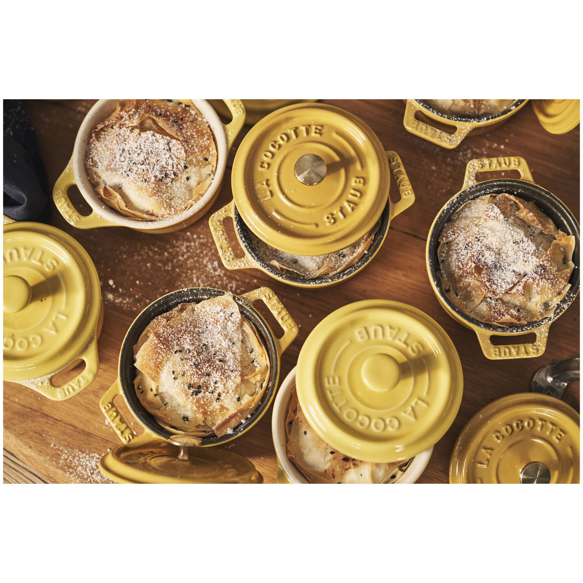 STAUB La Cocotte 250 mL Cast Iron Round Mini Cocotte, Citron-n/a-DECOROLALA