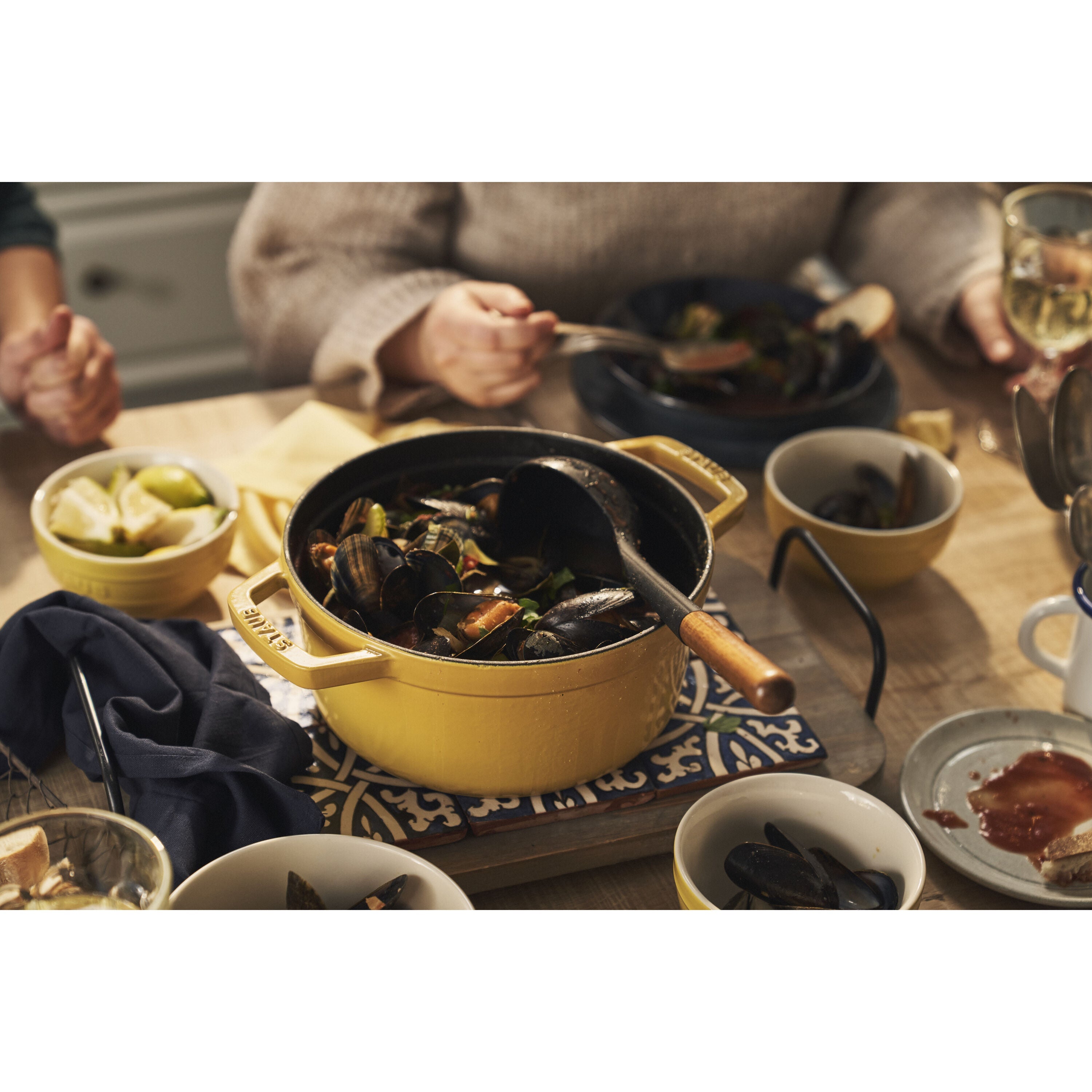 STAUB La Cocotte 5.25 L Cast Iron Round Cocotte, Citron-Cookware-DECOROLALA