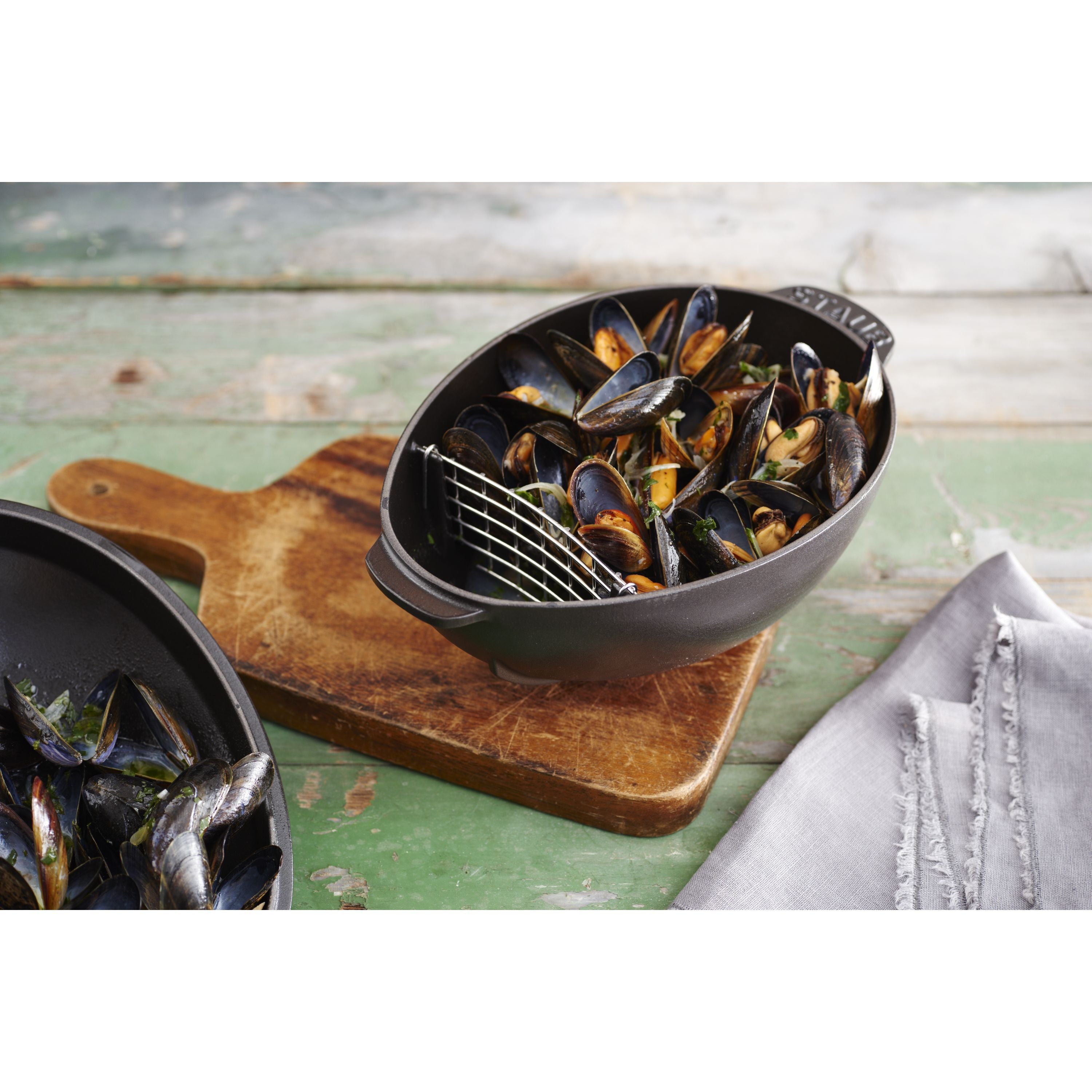 STAUB Specialities 2 L Cast Iron Oval Mussel Pot, Black-Cookware-DECOROLALA