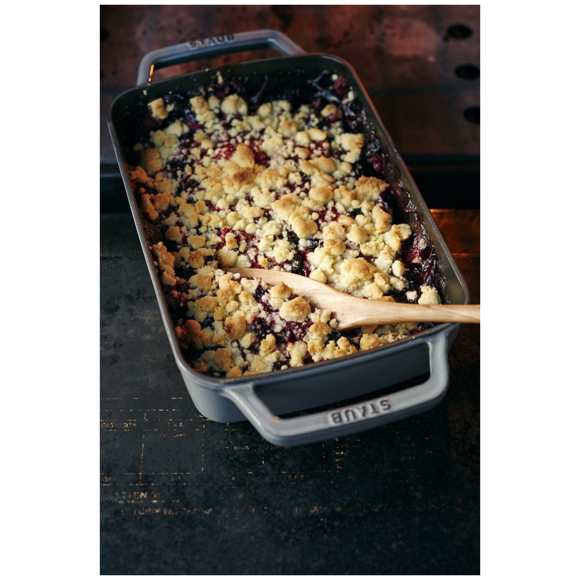 STAUB Specialities 3.25 L Cast Iron Rectangular Roasting And Baking Pan, Graphite-Grey-Saucepan-DECOROLALA