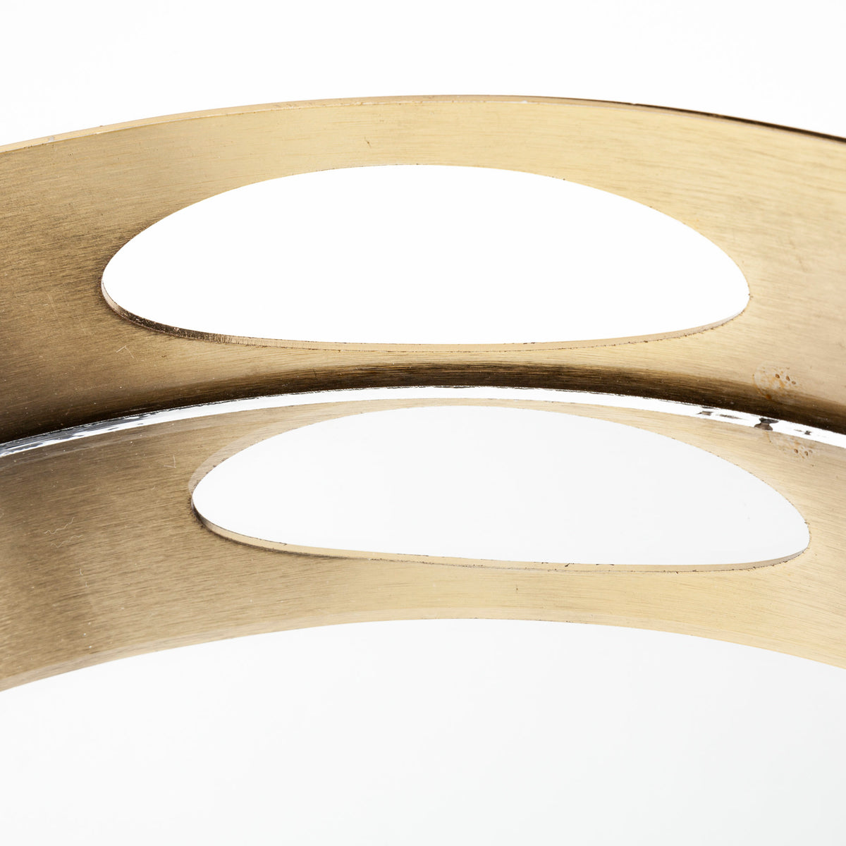 Serkis 15L x 15W Gold Metal Mirrored Base Round Tray-Trays-DECOROLALA