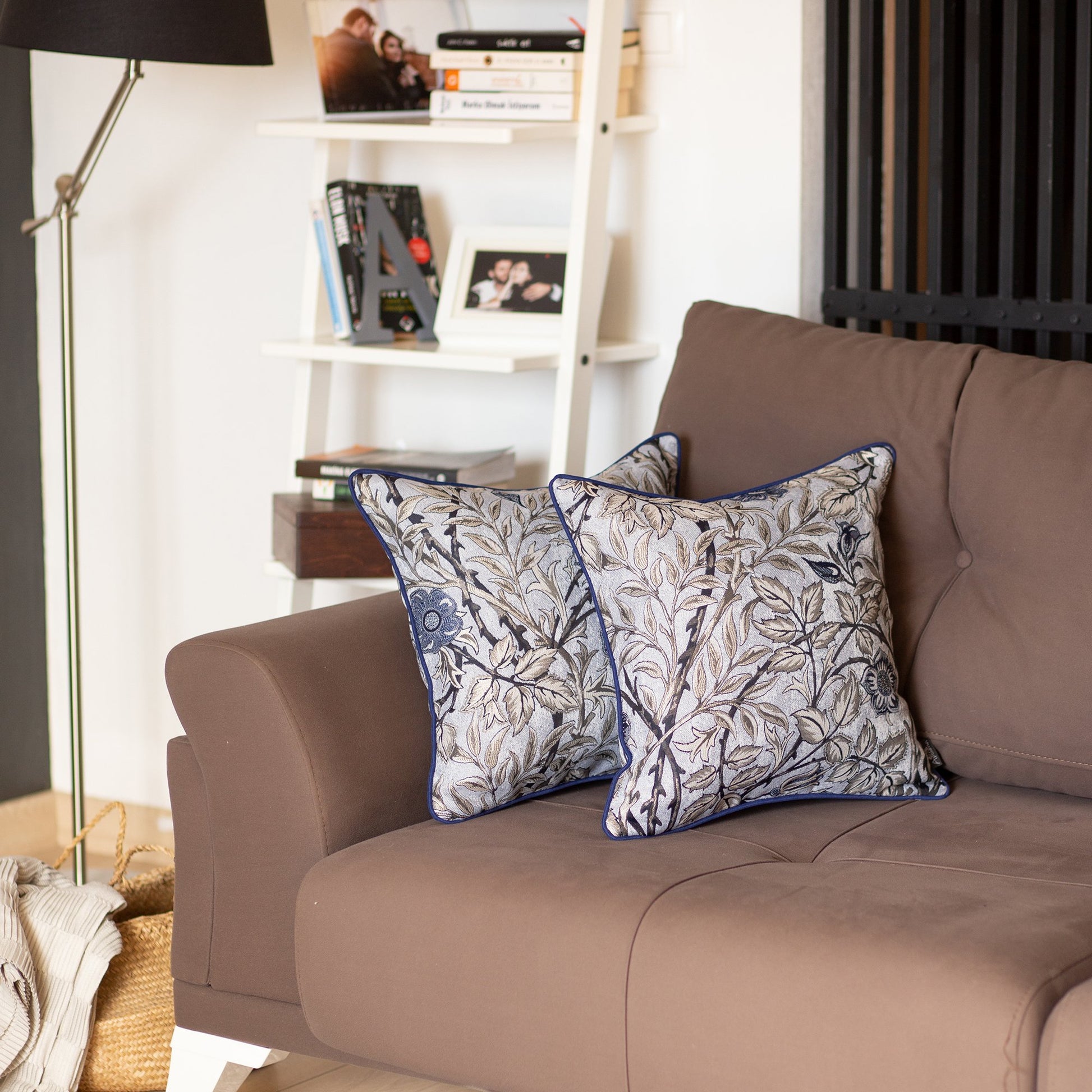 Set Of 4 17" Jacquard Leaf Throw Pillow Cover In Blue-Accent Throw Pillows-DECOROLALA