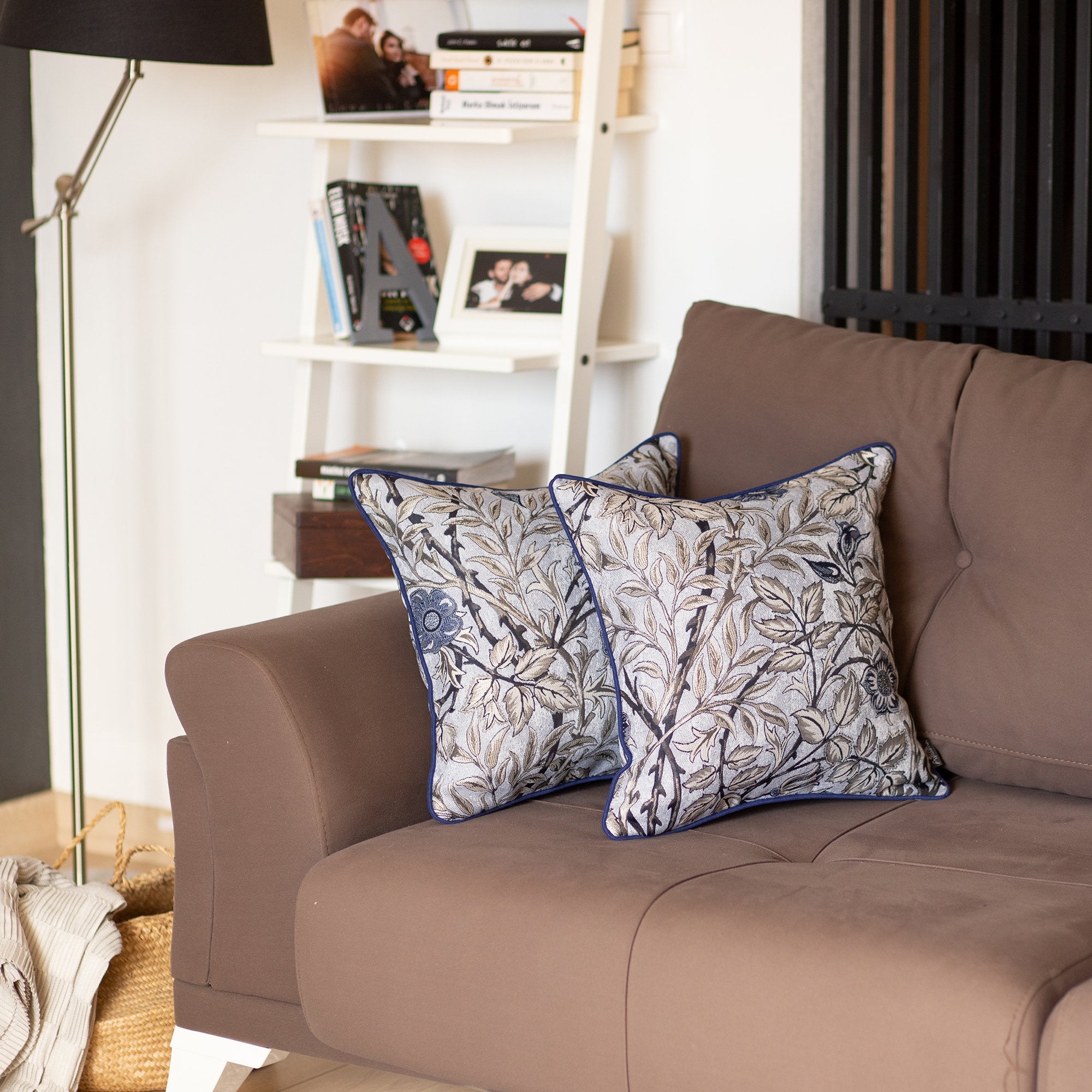 Set Of 4 17" Jacquard Leaf Throw Pillow Cover In Blue-Accent Throw Pillows-DECOROLALA