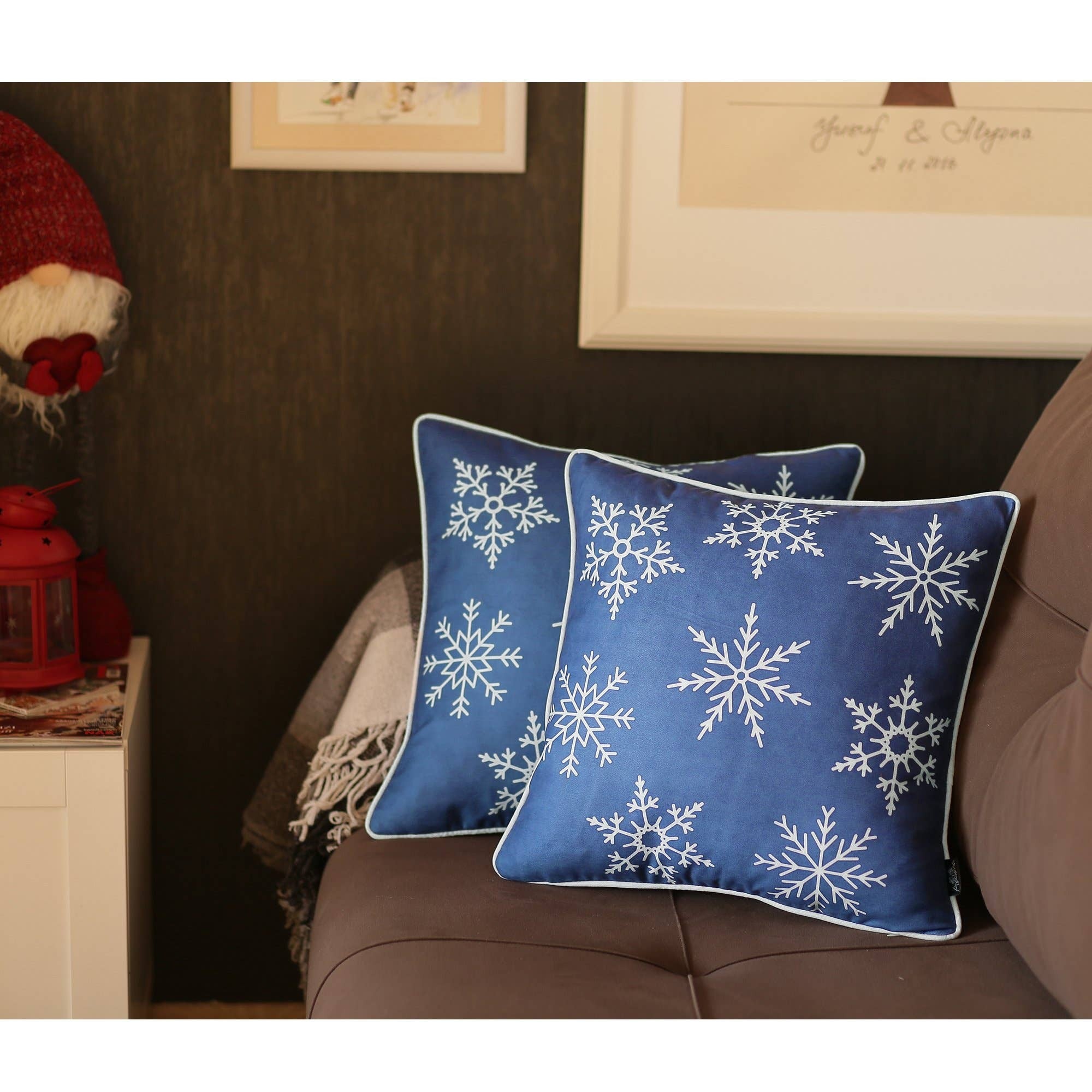 Set of 2 Blue and White Snowflakes Throw Pillows-Accent Throw Pillows-DECOROLALA