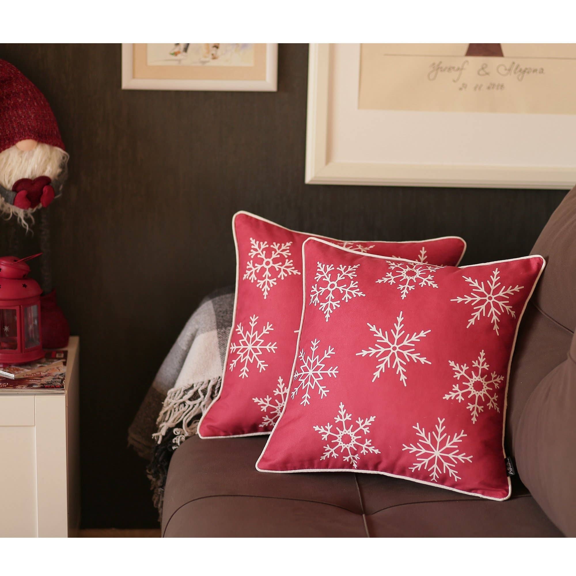 Set of 2 Red and White Snowflakes Throw Pillows-Accent Throw Pillows-DECOROLALA