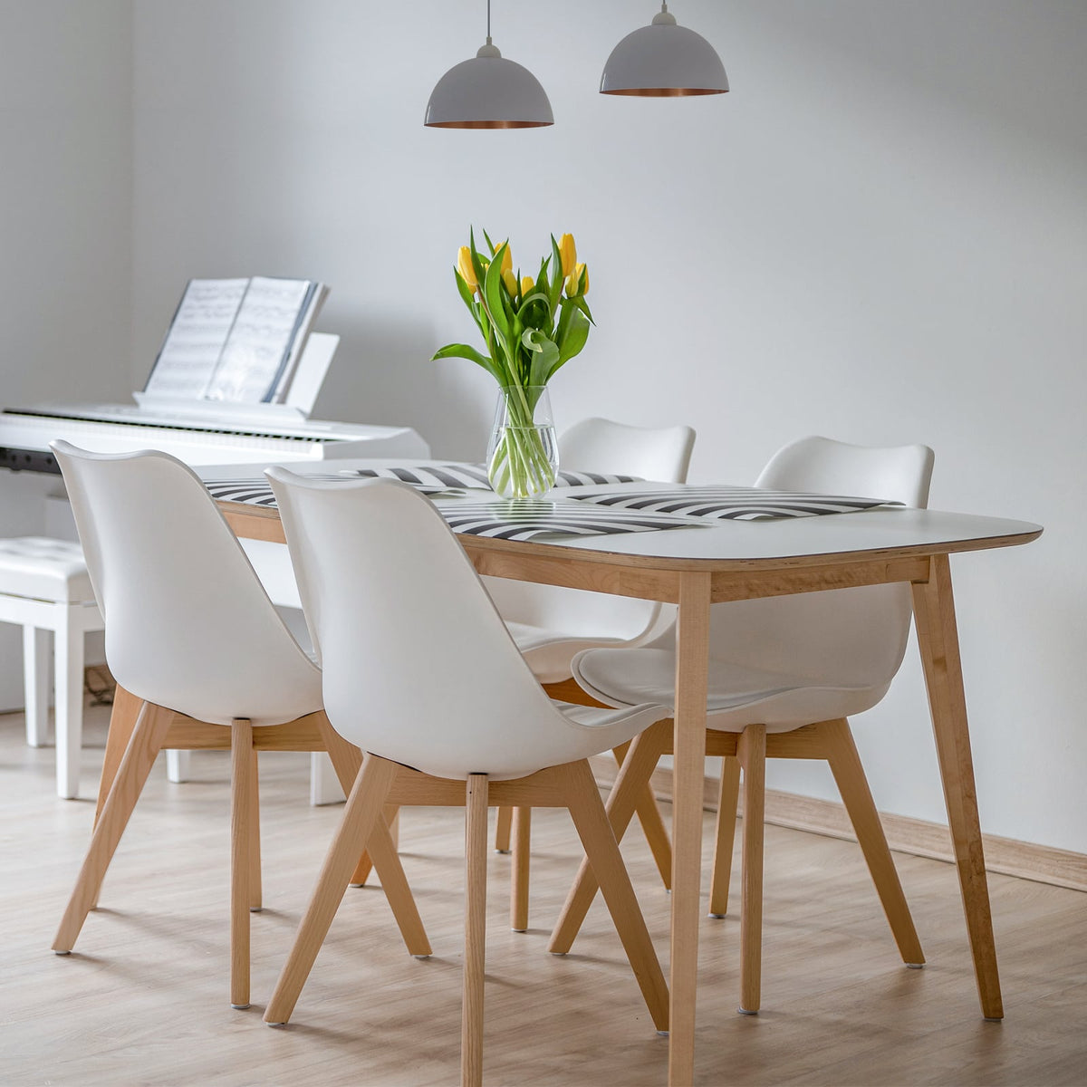 Set of 4 Dining Chairs Mid-Century Modern Shell PU Seat with Wooden Legs-White-Dining Chairs-DECOROLALA