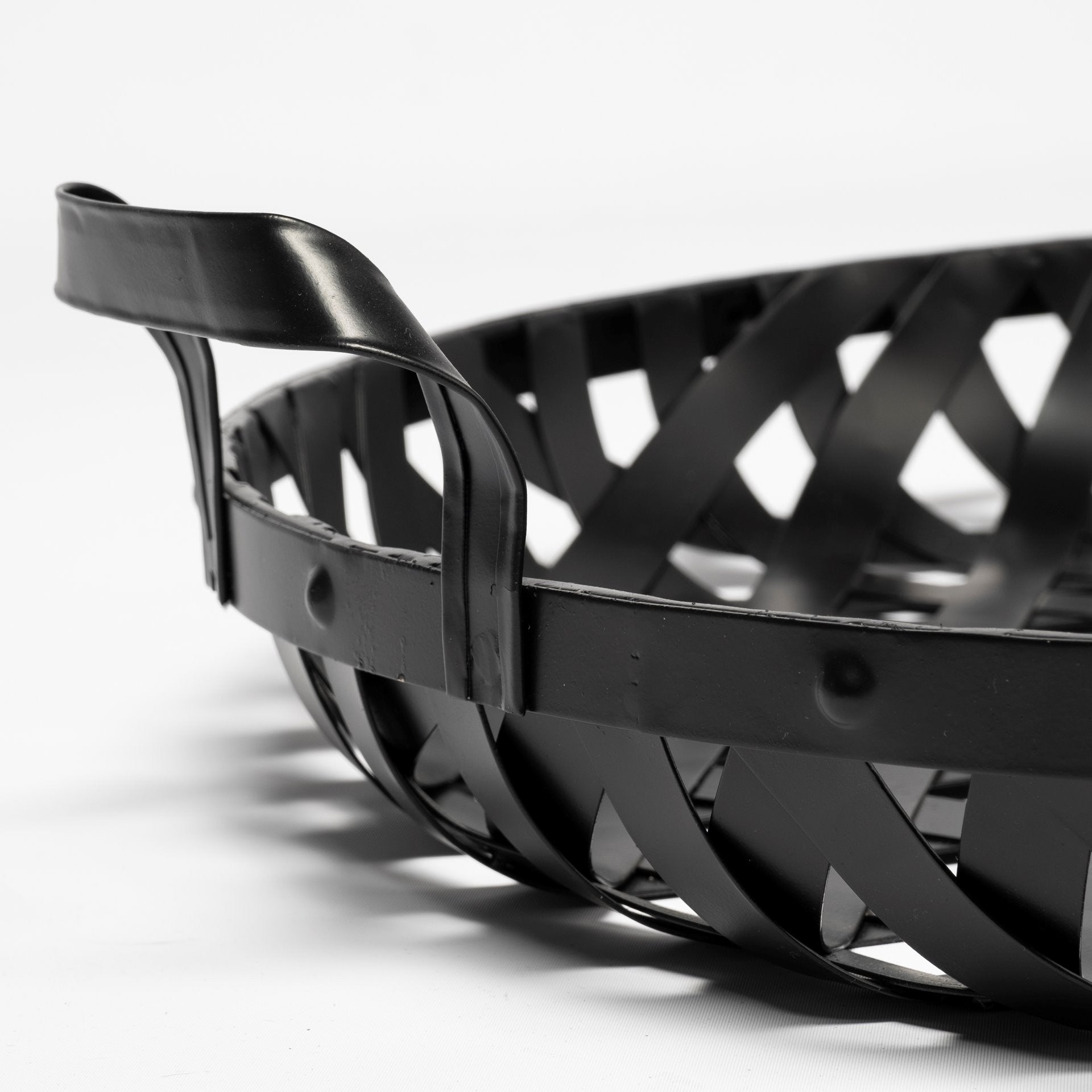 Set of Two Black Round Metal Indoor Outdoor Tray With Handles-Trays-DECOROLALA