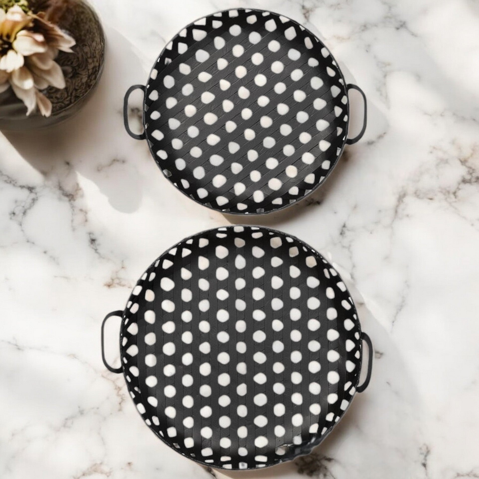 Set of Two Black Round Metal Indoor Outdoor Tray With Handles-Trays-DECOROLALA