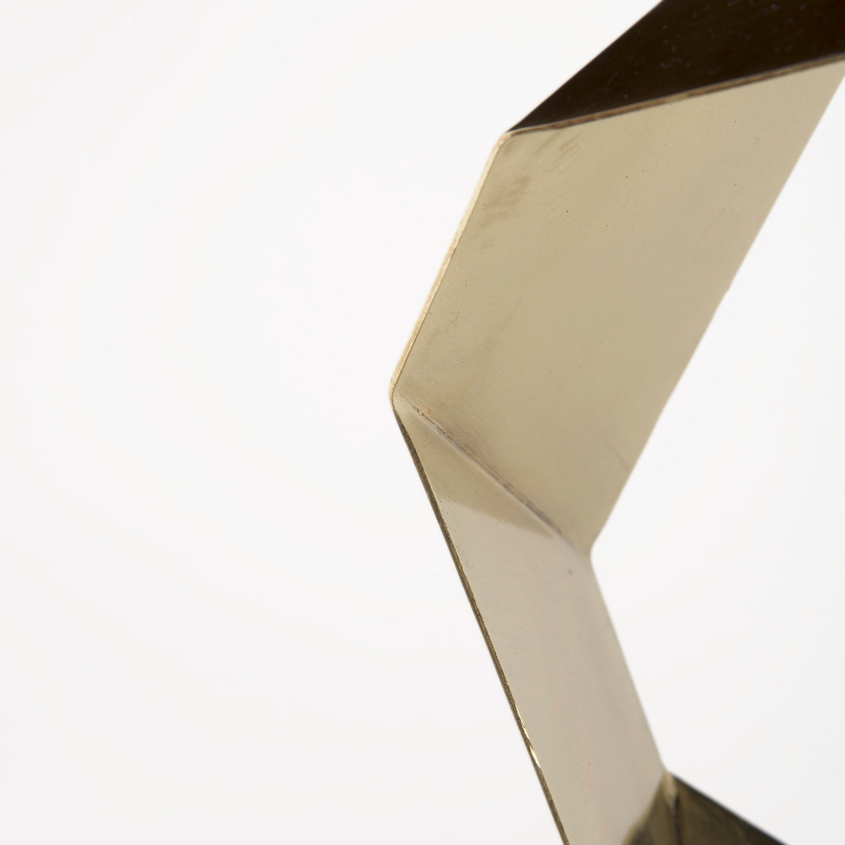 Shamir 15L x 15W Gold Geometric Metal Table Lamp-Table Lamps-DECOROLALA