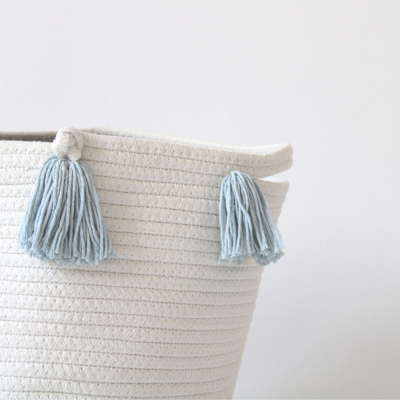 Sky Blue Tassel Basket - Medium-Basket-DECOROLALA