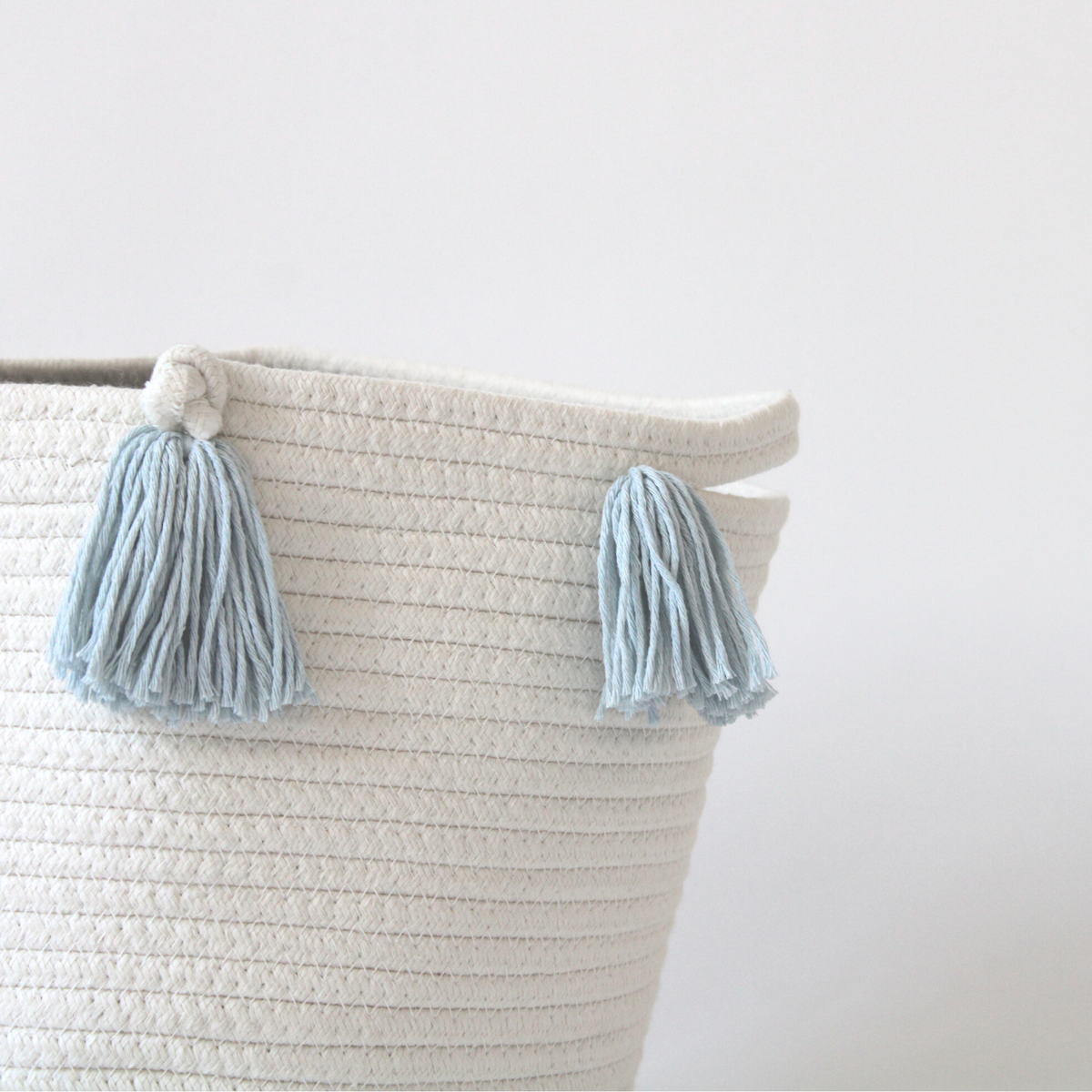 Sky Blue Tassel Basket - Medium-Baskets-DECOROLALA