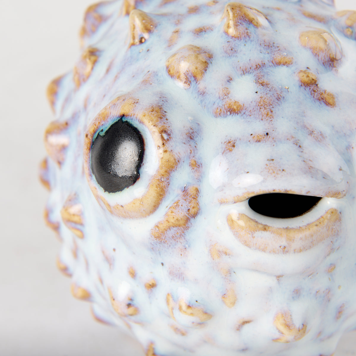 Spike I (Small) 8L x 4W Off-White Ceramic Puffer Fish-Objects-DECOROLALA