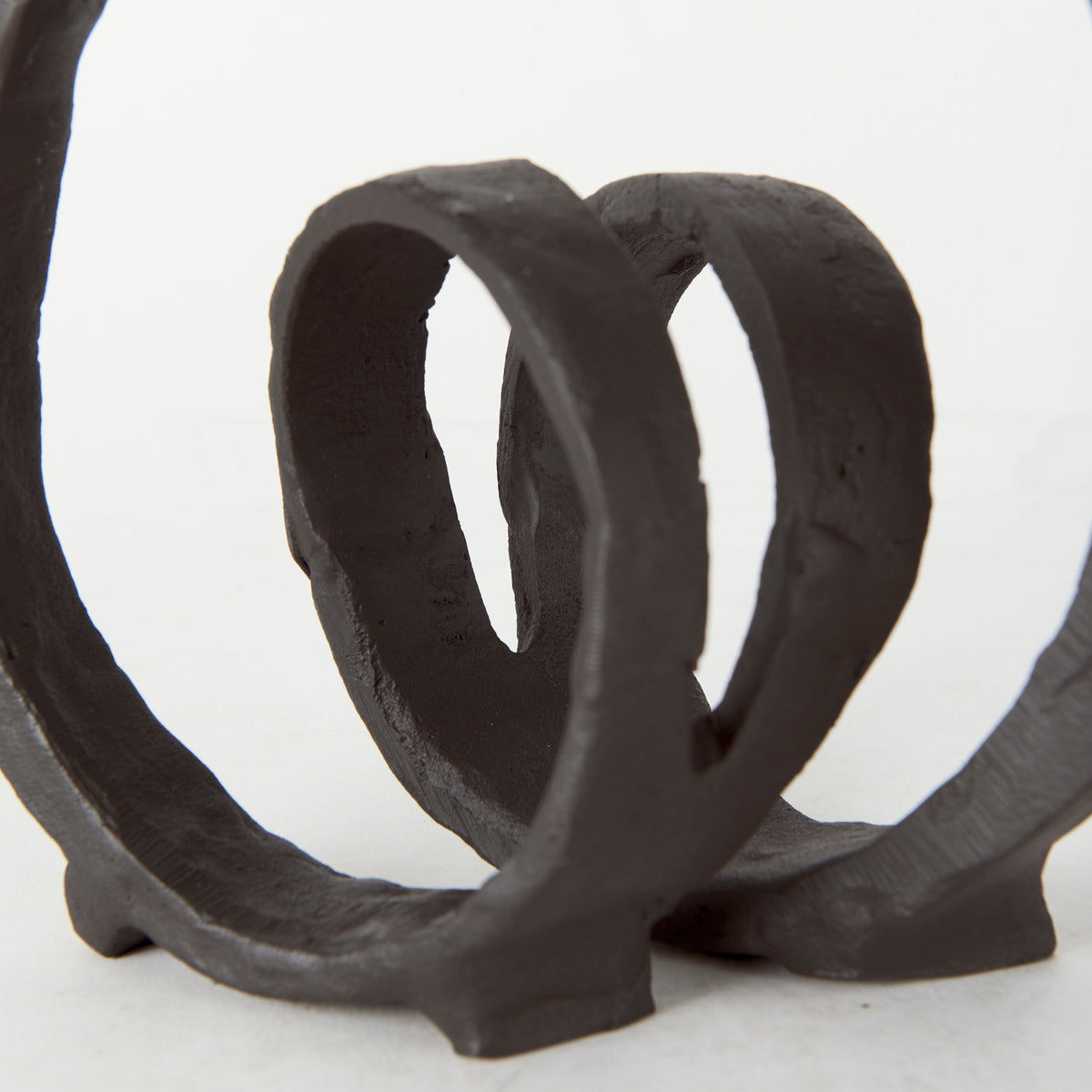 Stanislaw II Black Metal Infinite Ribbon Sculpture-Objects-DECOROLALA