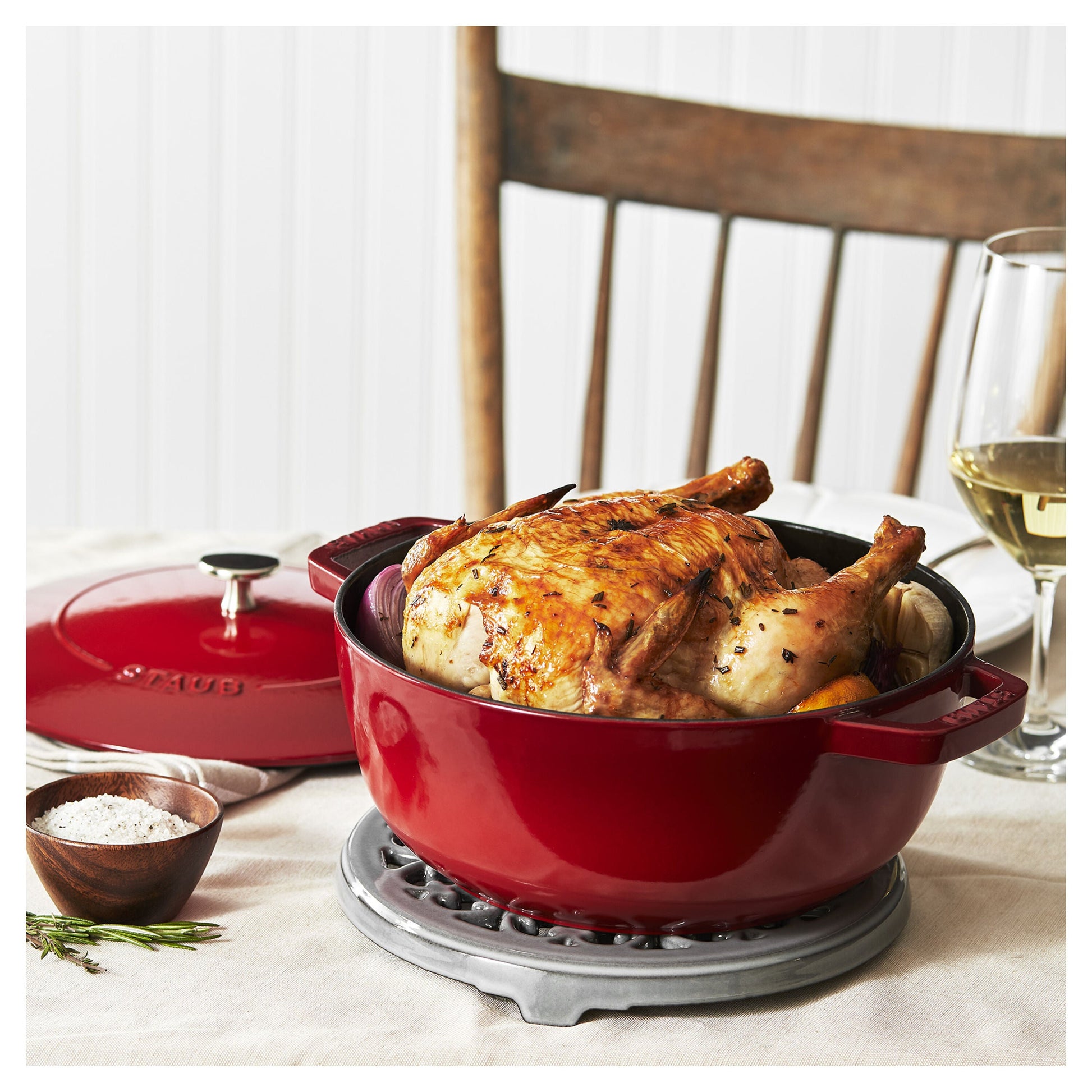 Staub La Cocotte 4.8 L Cast Iron Round French Oven, Cherry-Cookware-DECOROLALA