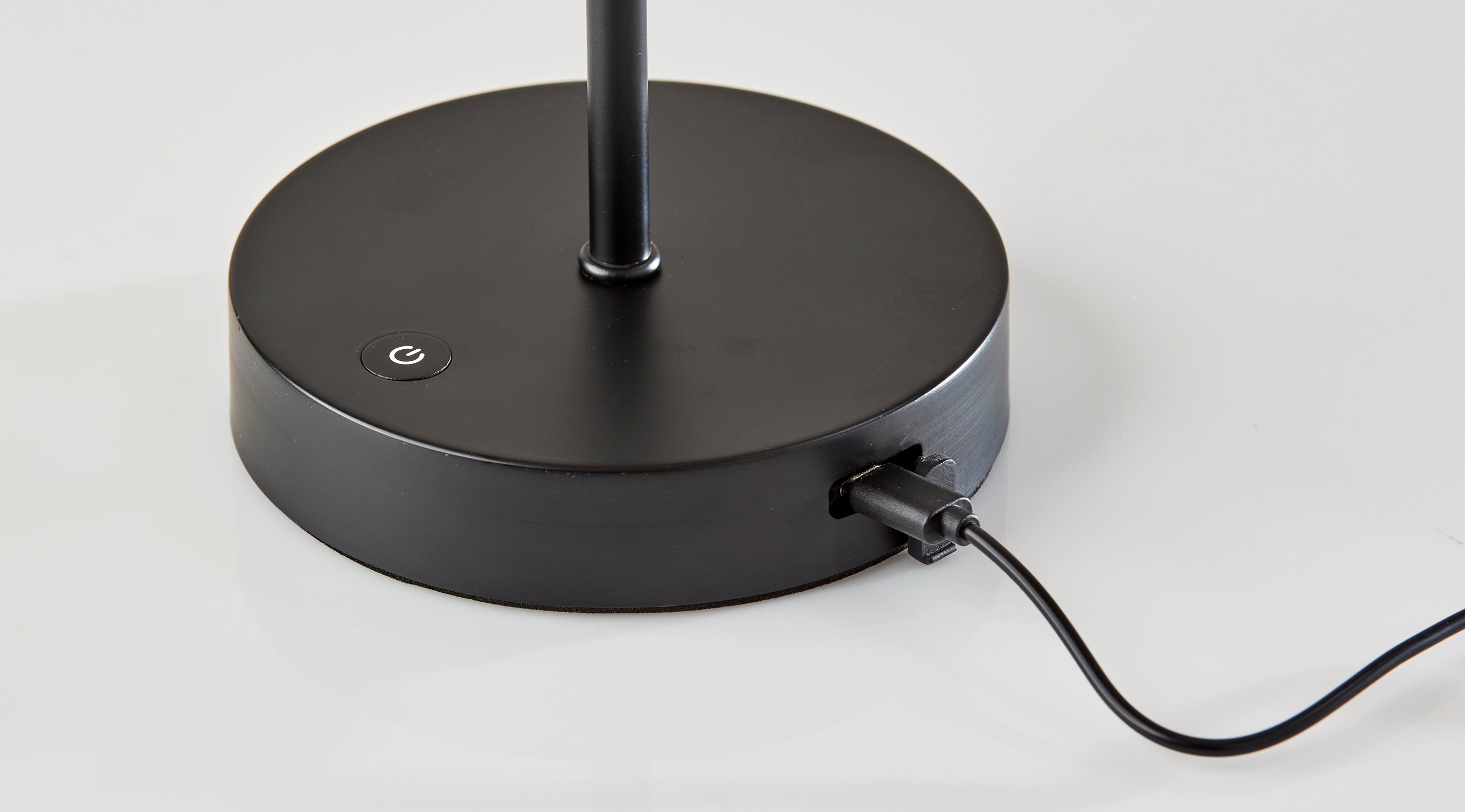 Stevie LED Cordless Table Lamp-Lighting-DECOROLALA