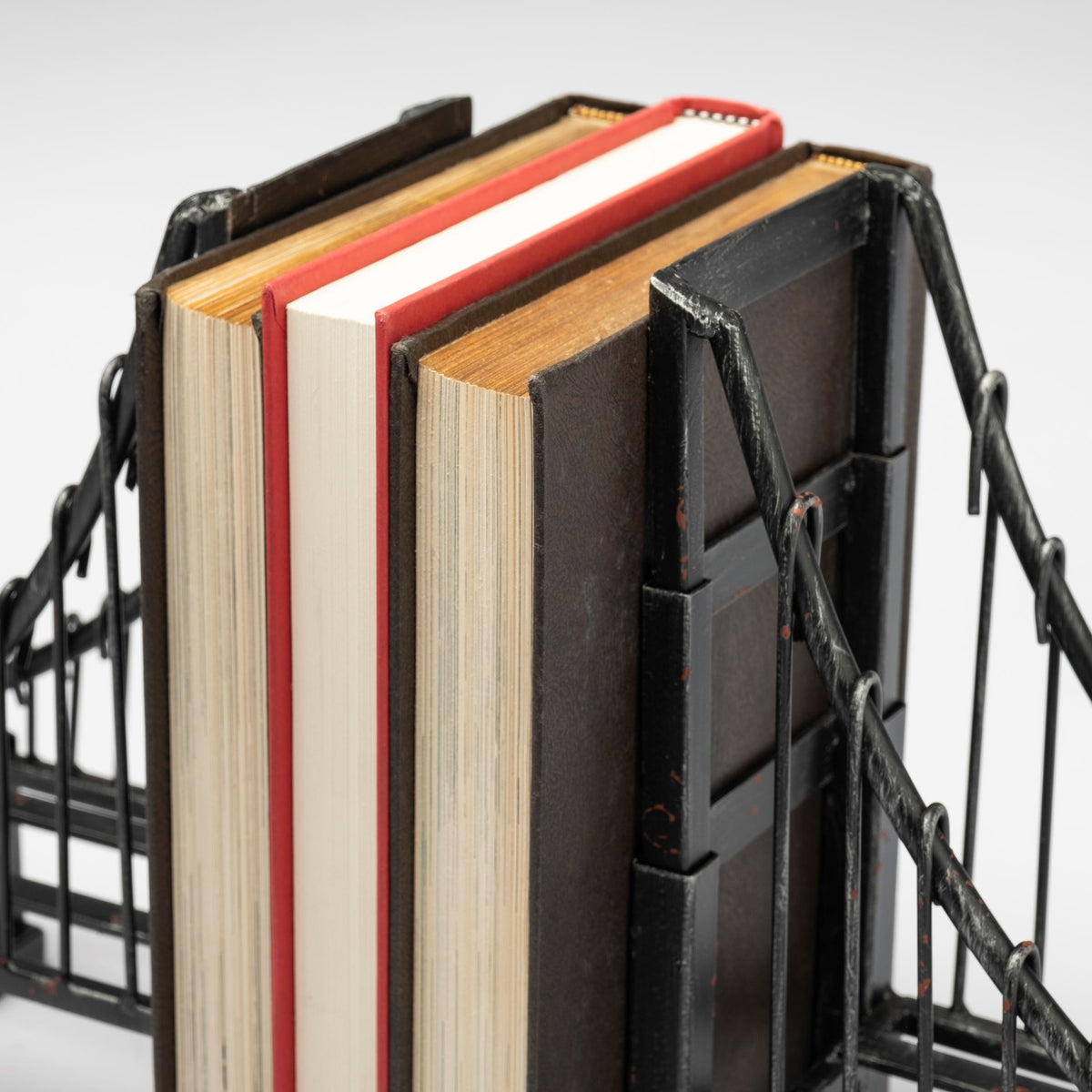 Suspension Set of 2 19L x 4W Brown Wrought Iron Suspension Bridge Bookends-Bookends-DECOROLALA