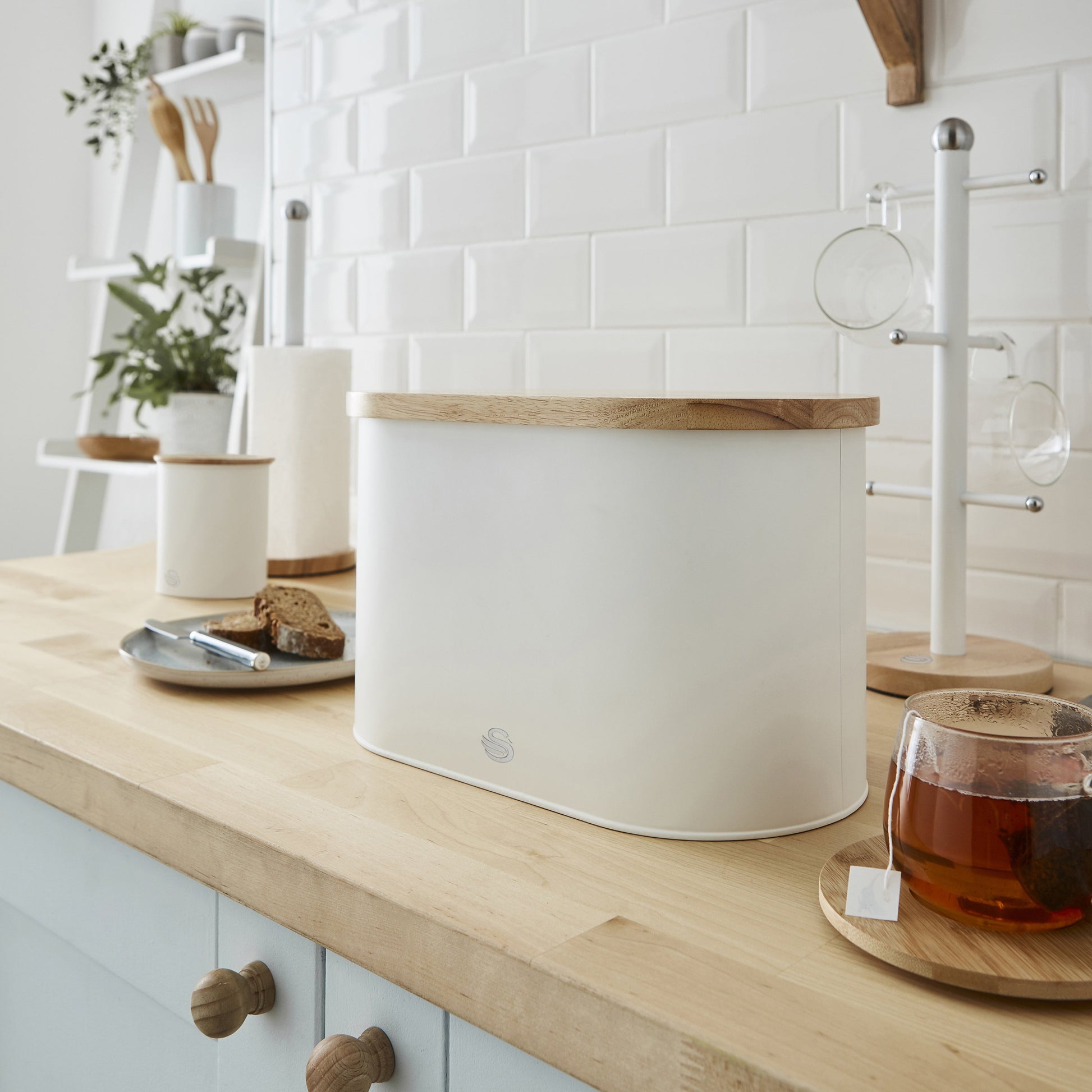 Swan Bread Bin with Cutting Board Lid-Cutting Board-DECOROLALA