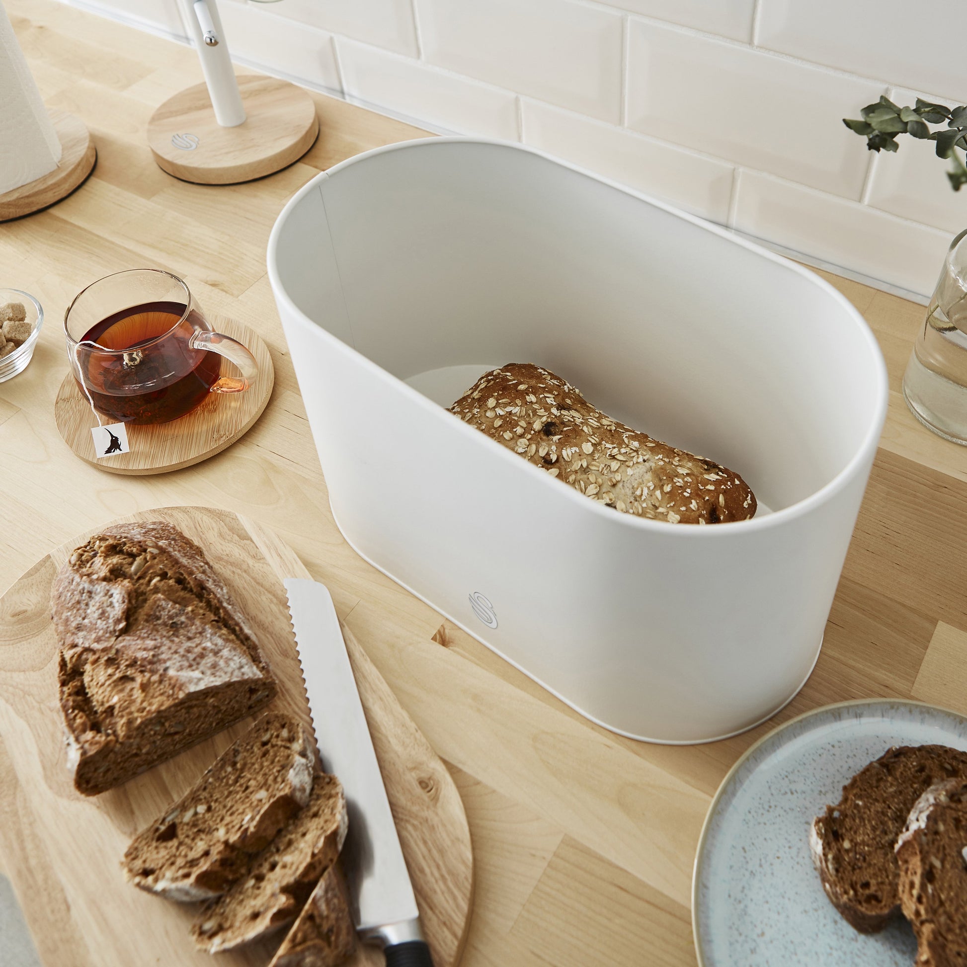 Swan Bread Bin with Cutting Board Lid-Cutting Board-DECOROLALA