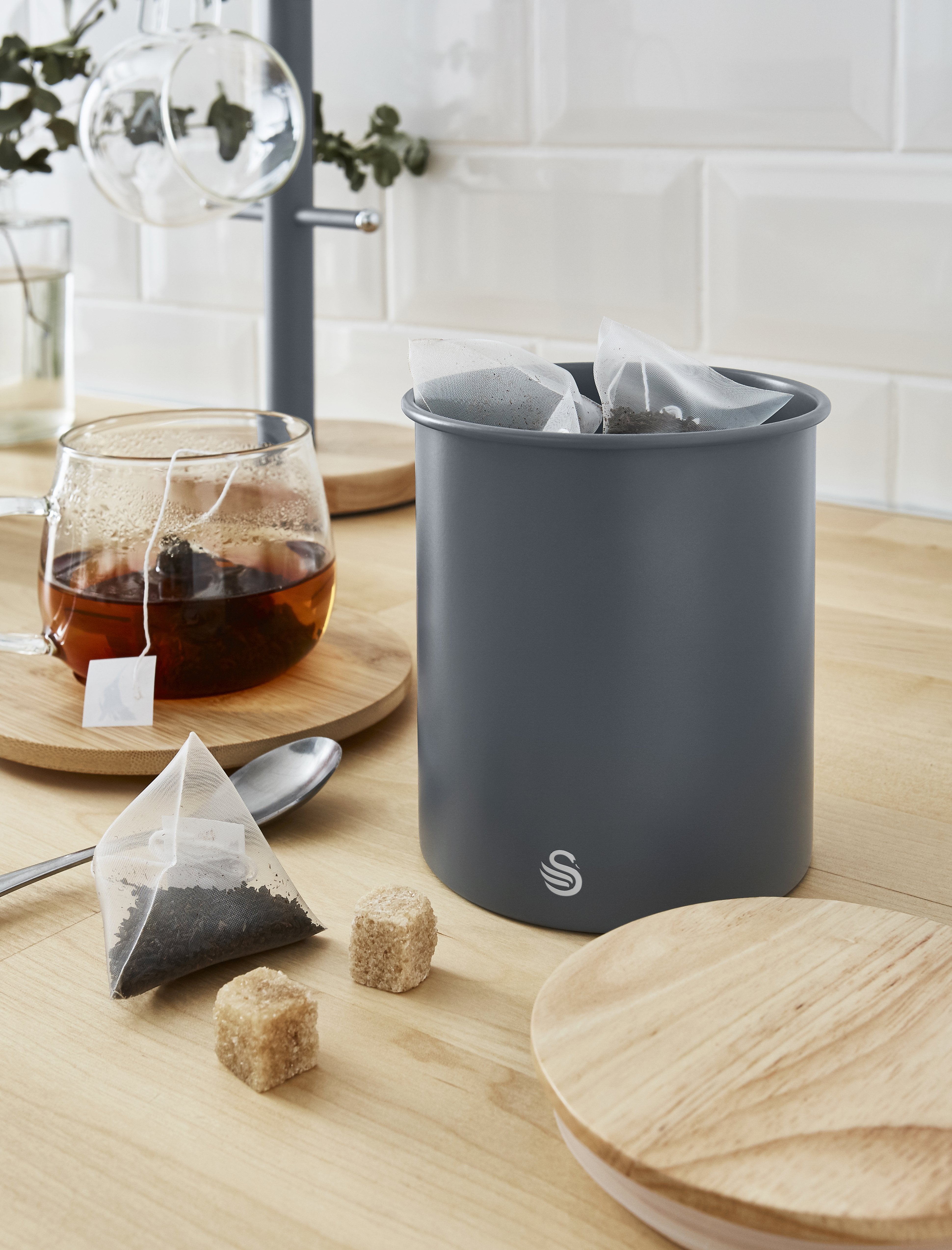 Swan Nordic Set of 3 Airtight Canisters-Food Storage Container-DECOROLALA