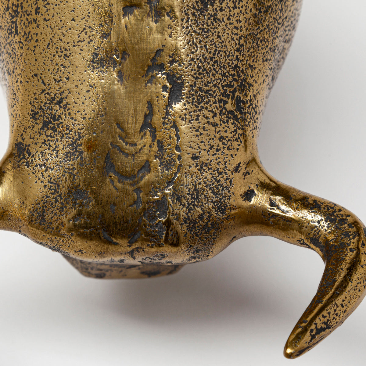 Tauro I 9L x 4W Cast Aluminum Raging Bull-Objects-DECOROLALA