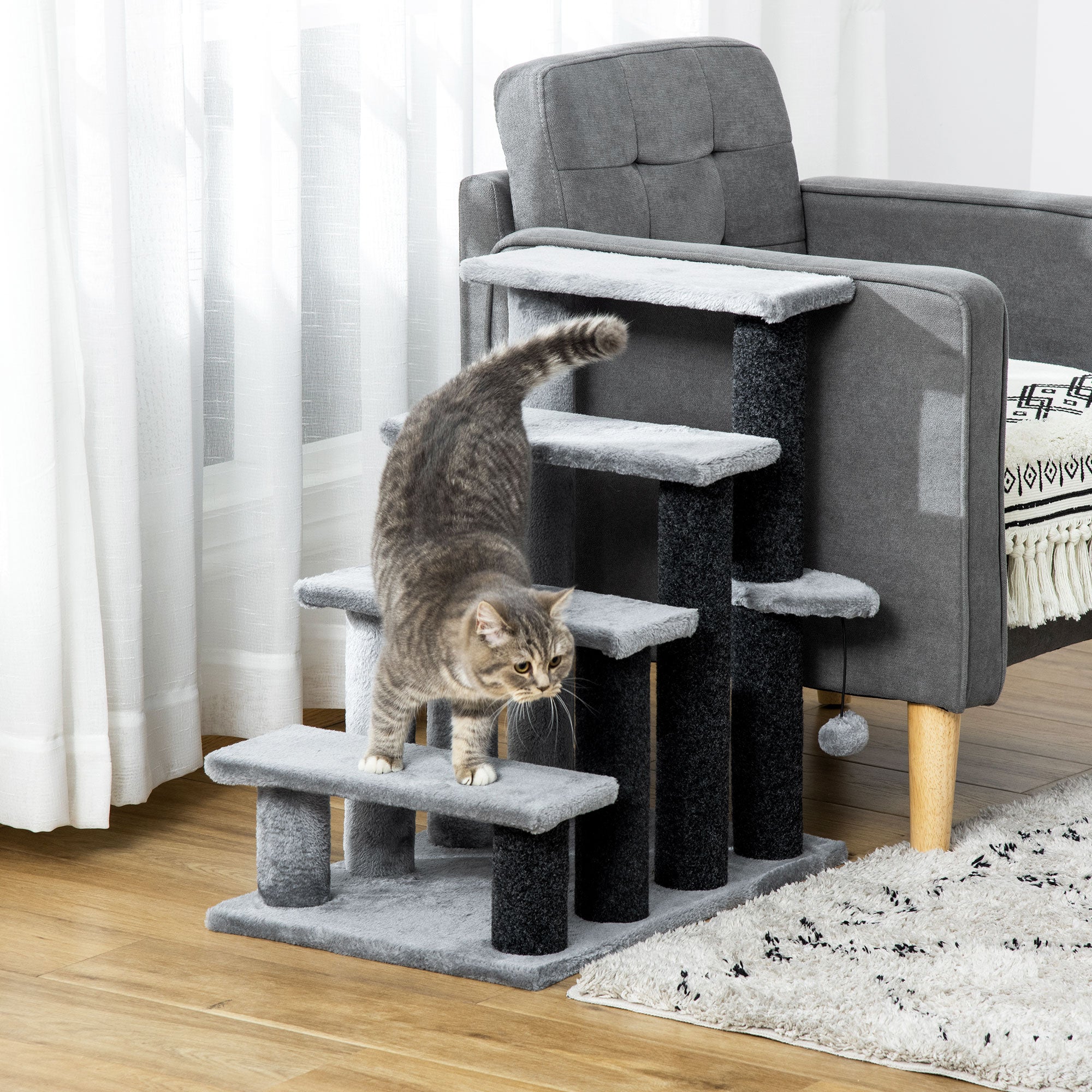 Escalier pour chat pour lit ou canapé, 4 marches, petit arbre à chat pour chats d’intérieur avec griffoirs et balle-jouet, 23.5" x 16" x 25"