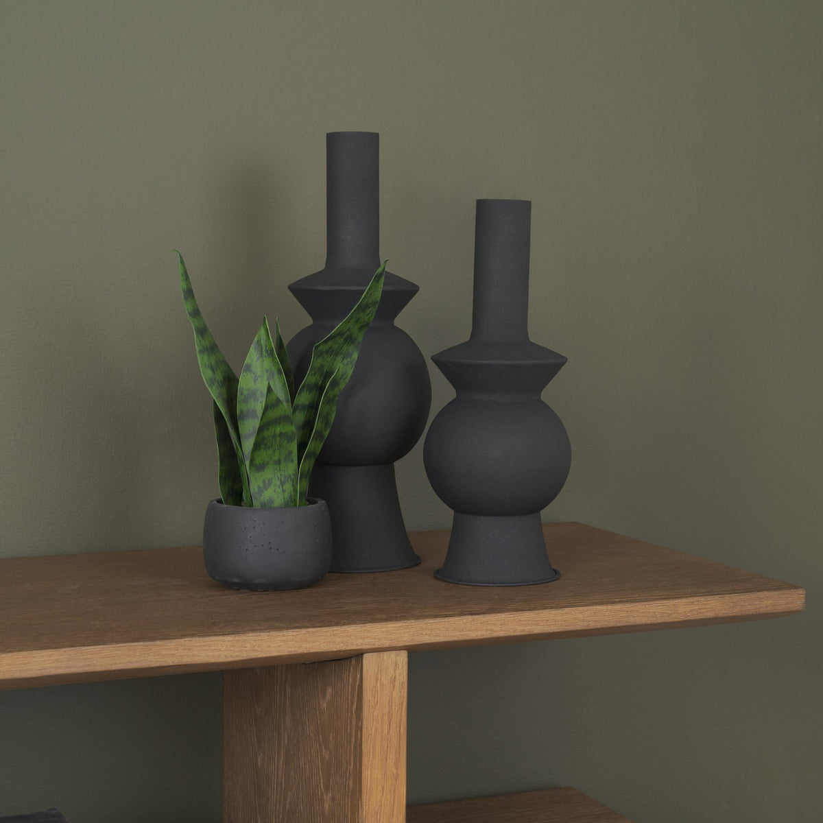 Veda Small Black Metal Geometric Vase-Vase-DECOROLALA