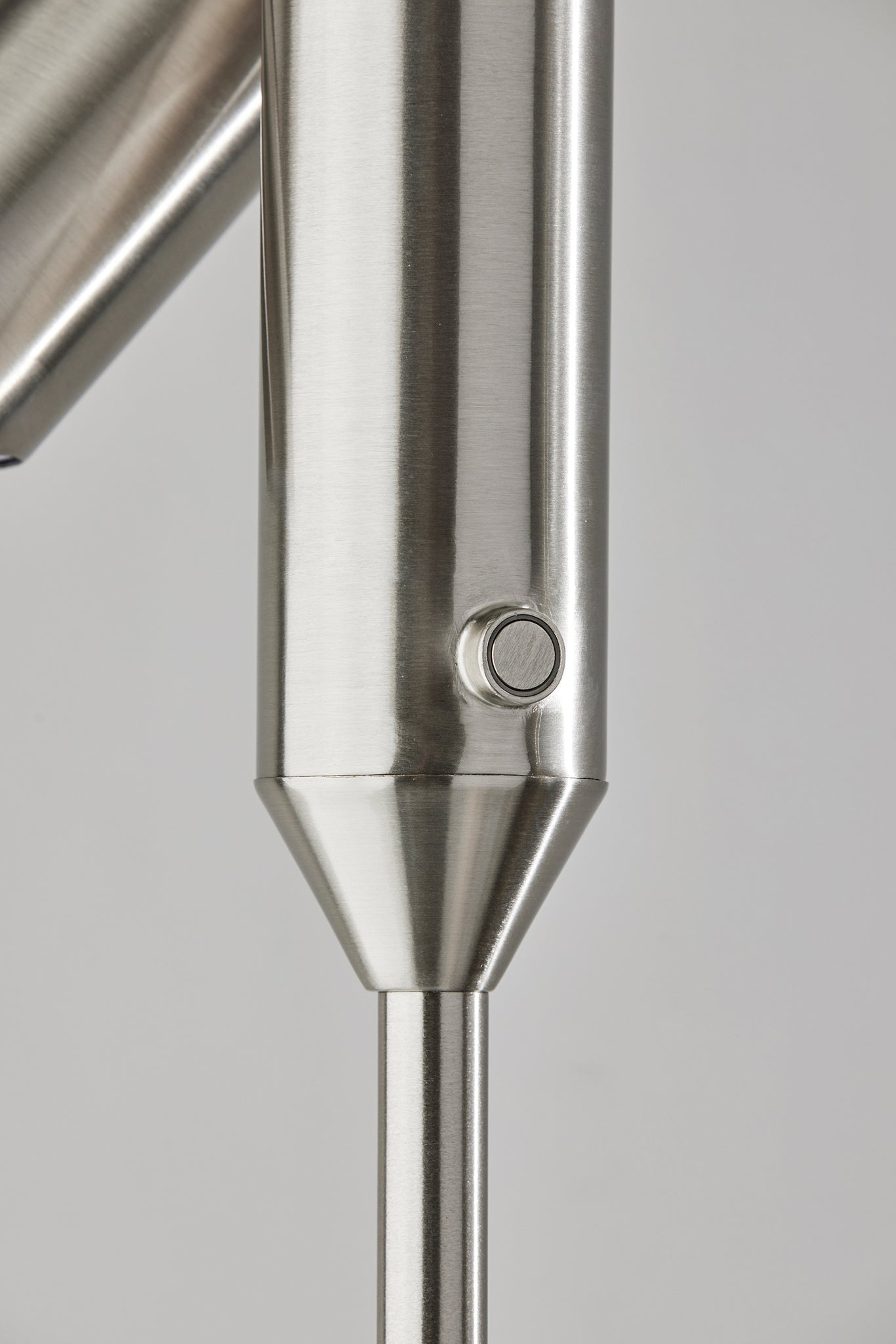 Vega Torchiere- Steel-Lighting-DECOROLALA