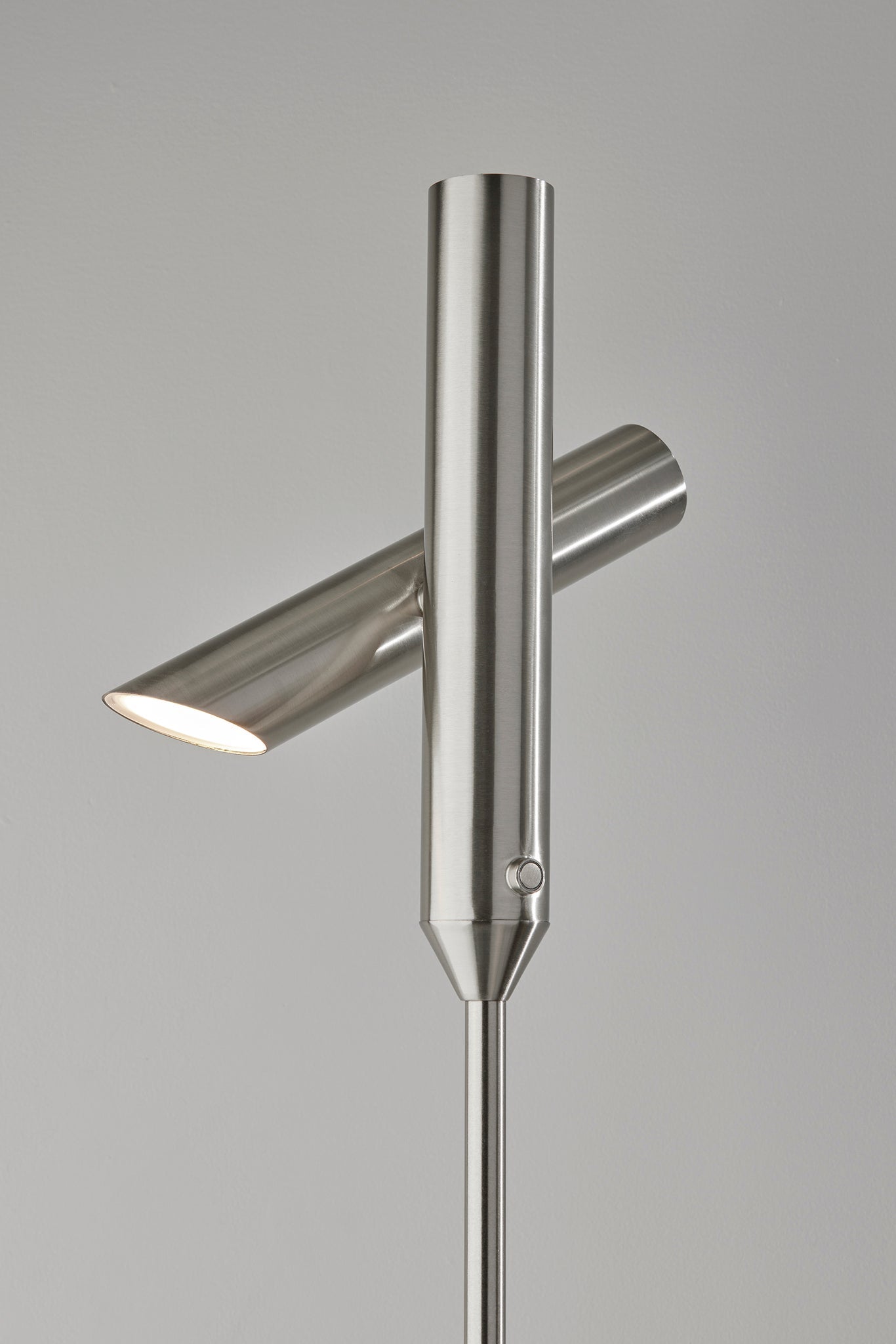 Vega Torchiere- Steel-Lighting-DECOROLALA