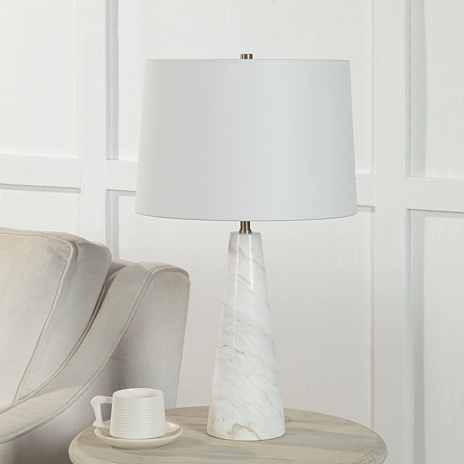 Vevey 25" Tall Brass Table Lamp with Linen Shade-Table Lamp-DECOROLALA