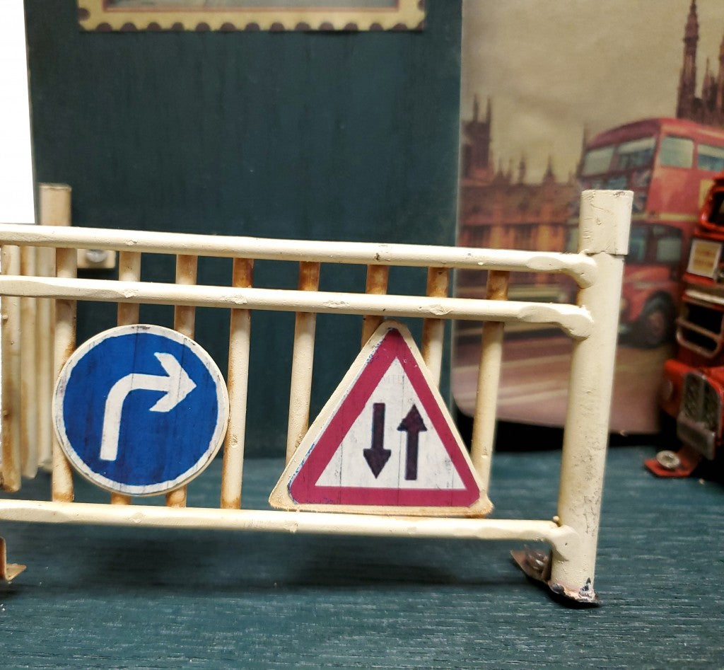 Vintage London Double Decker Key Organizer-Organizers-DECOROLALA