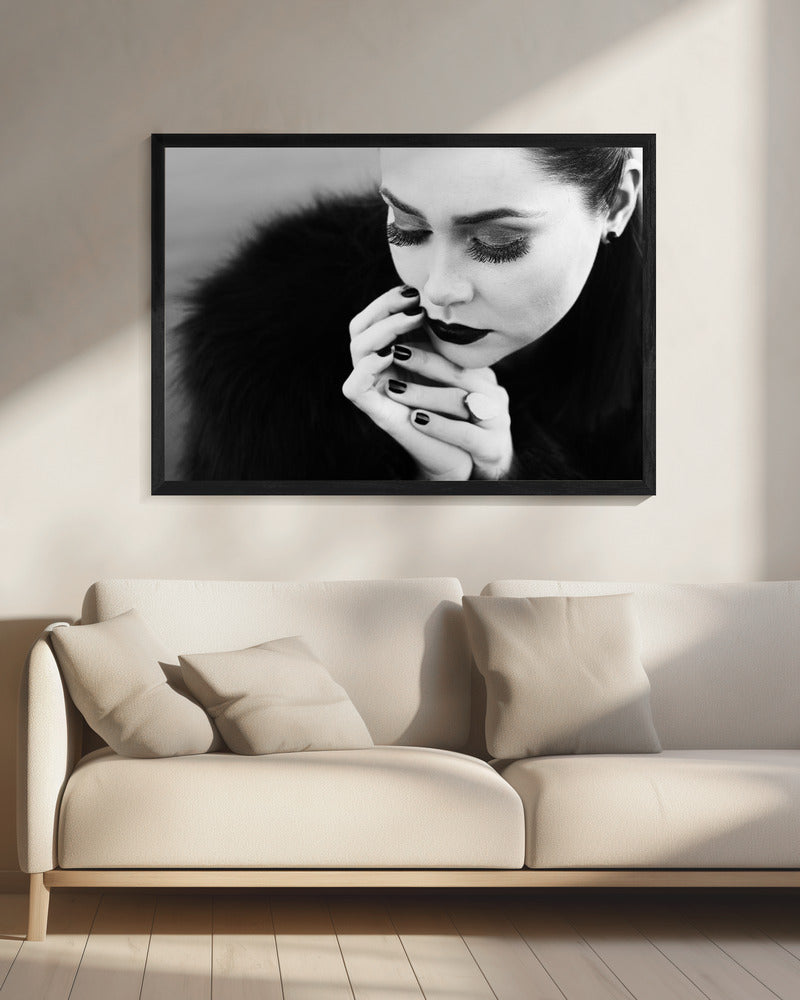 Wall art between fingers-Canvas Print-DECOROLALA