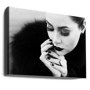 Wall art between fingers-Canvas Print-DECOROLALA