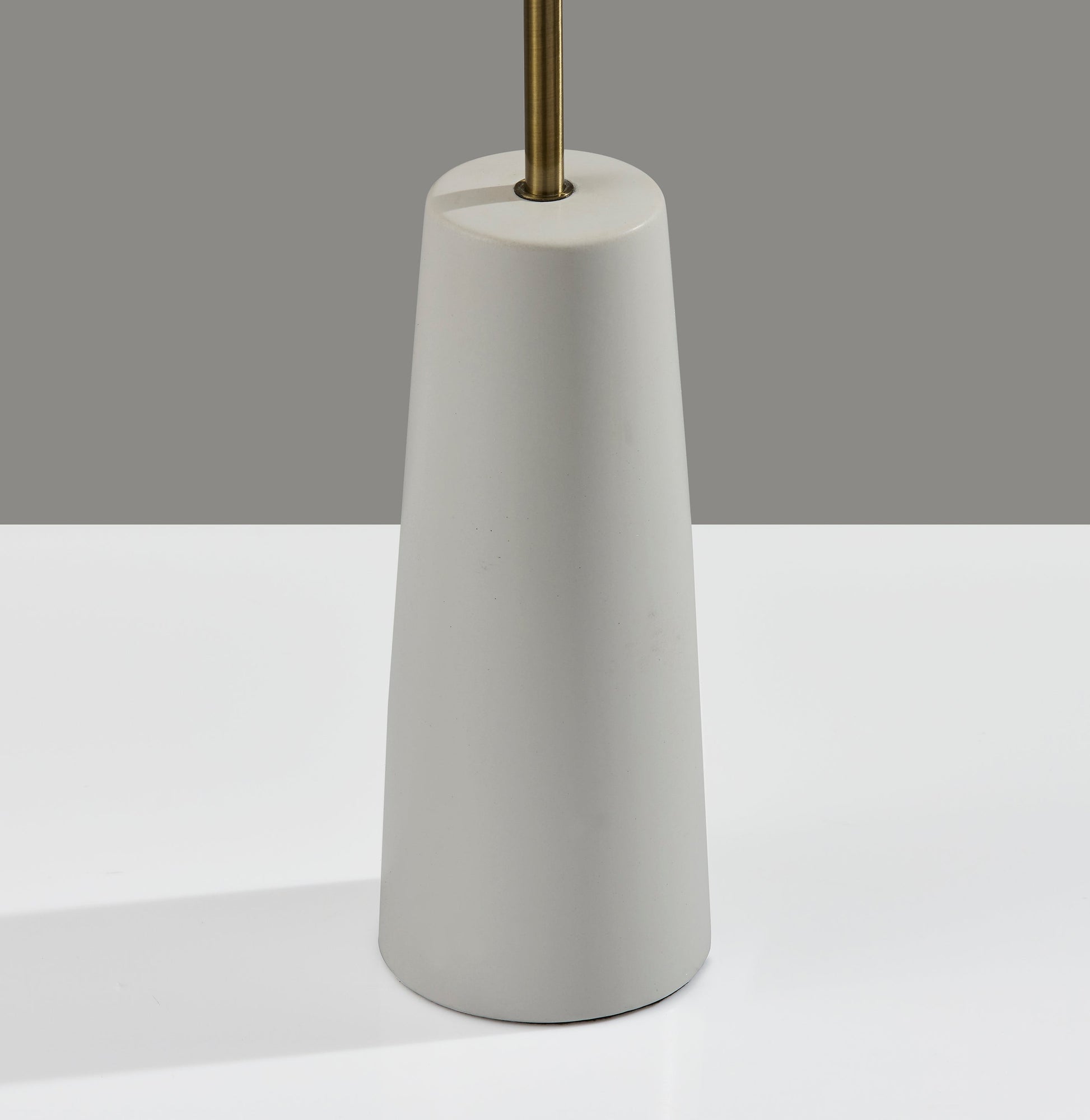 Waylon Floor Lamp-Lighting-DECOROLALA