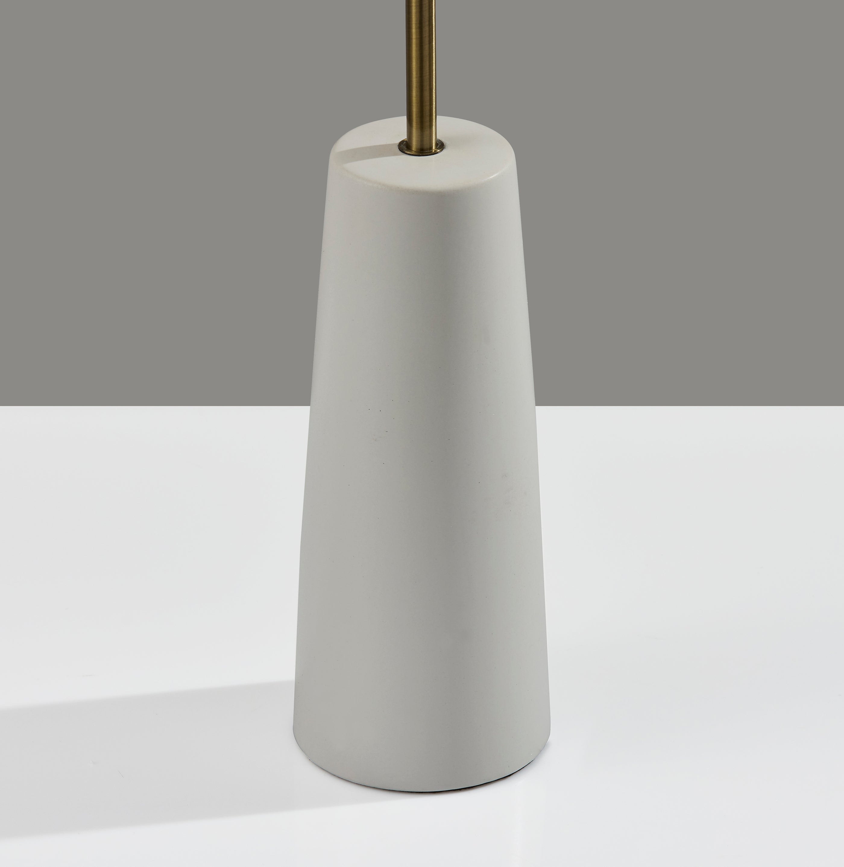 Waylon Floor Lamp-Lighting-DECOROLALA