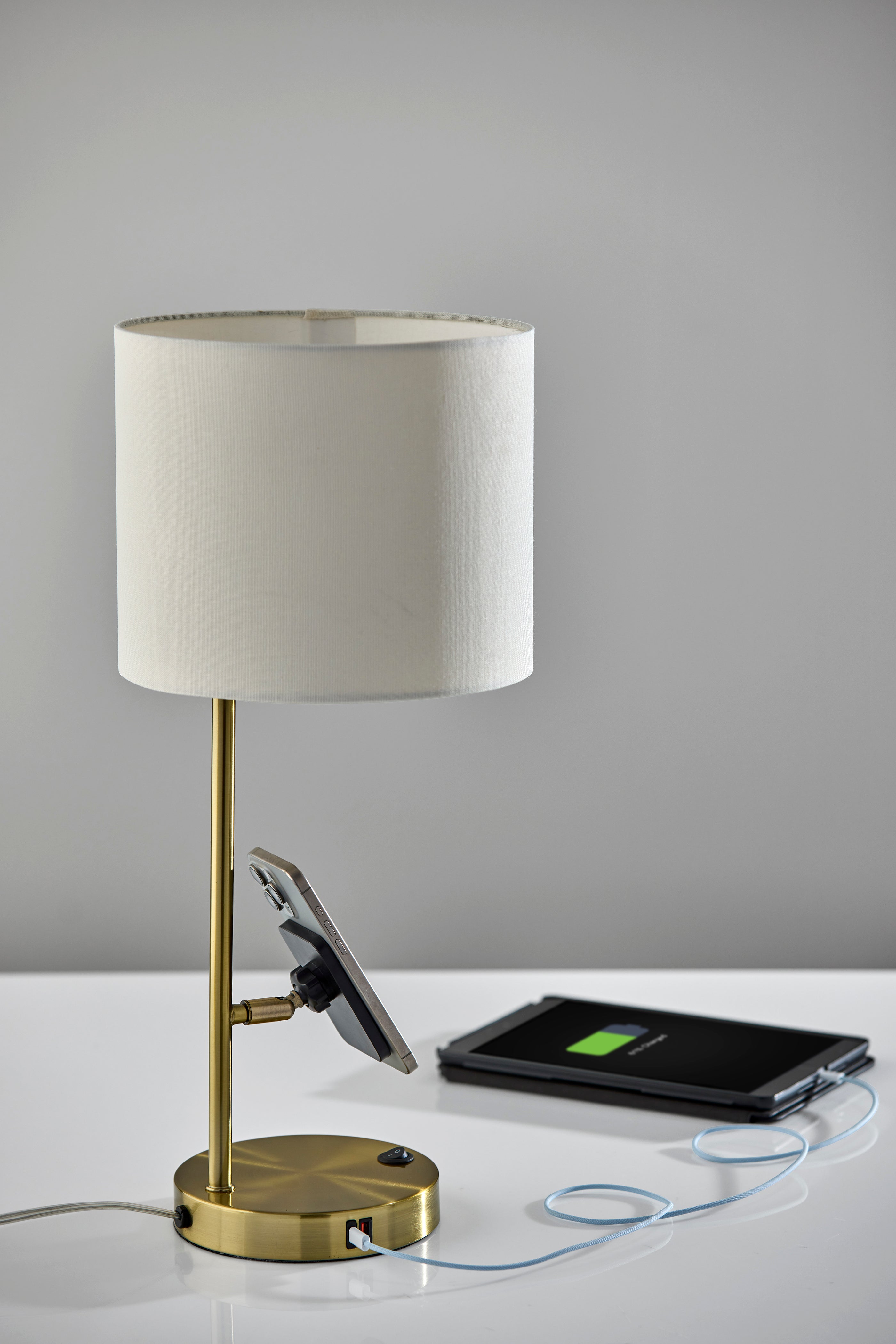 Wyatt Supercharger Desk Lamp 22" USB Charging-Lighting-DECOROLALA