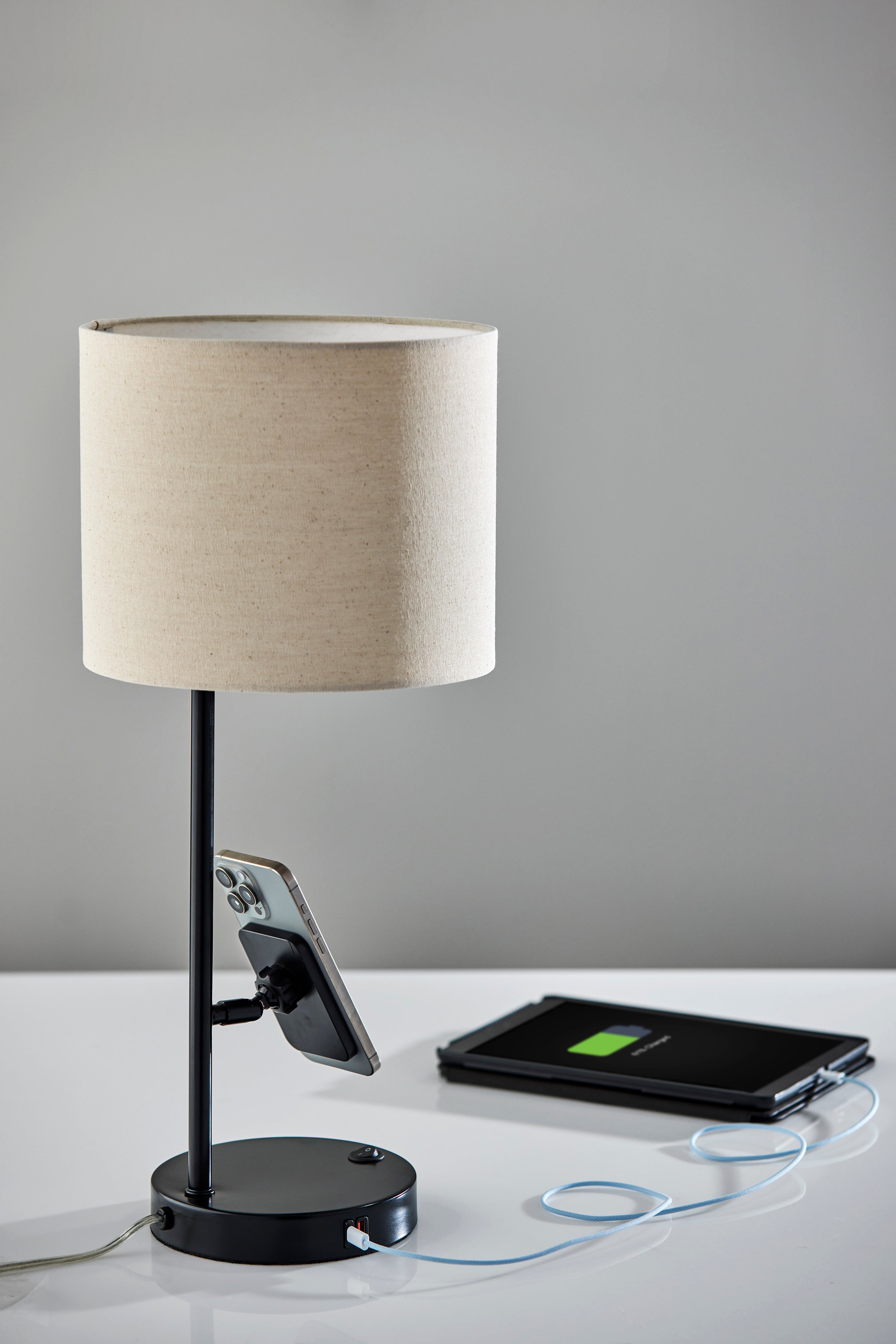 Wyatt Supercharger Desk Lamp- Black-Lighting-DECOROLALA