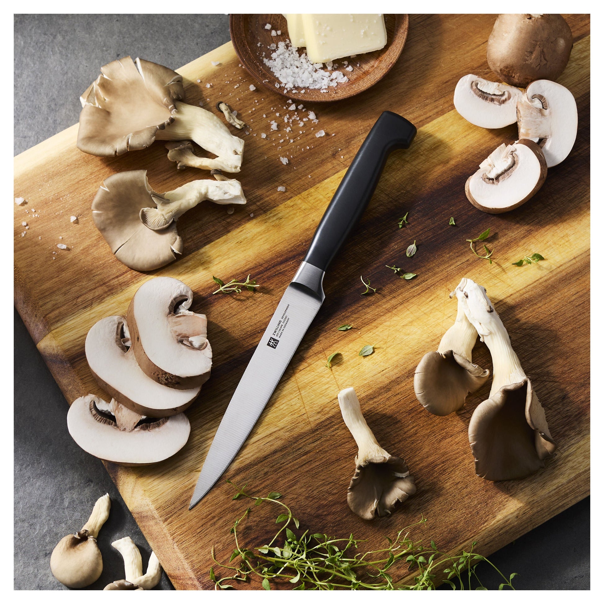 ZWILLING **** Four Star 5 inch Utility Knife-n/a-DECOROLALA