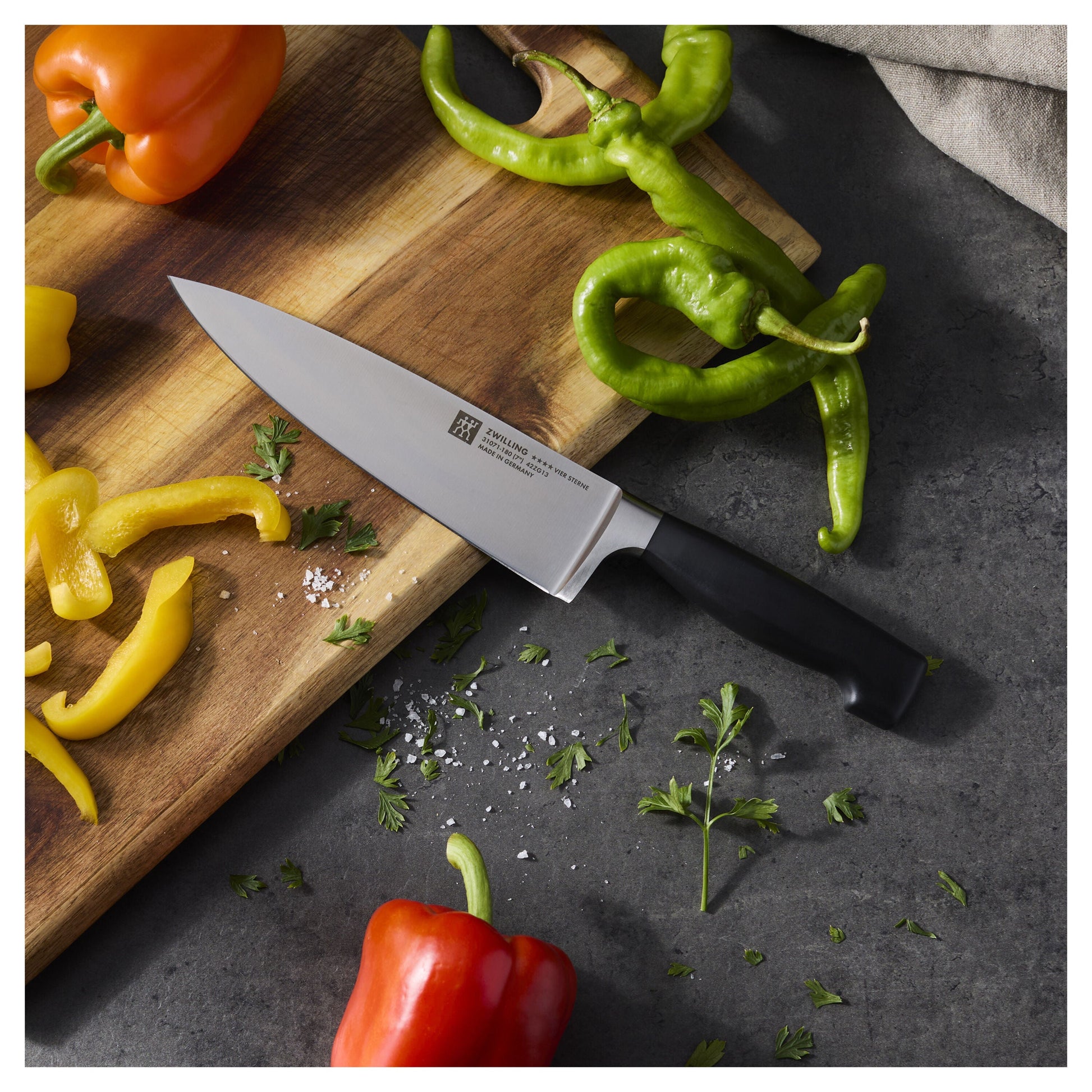 ZWILLING Four Star 7" Chef's Knife-DECOROLALA