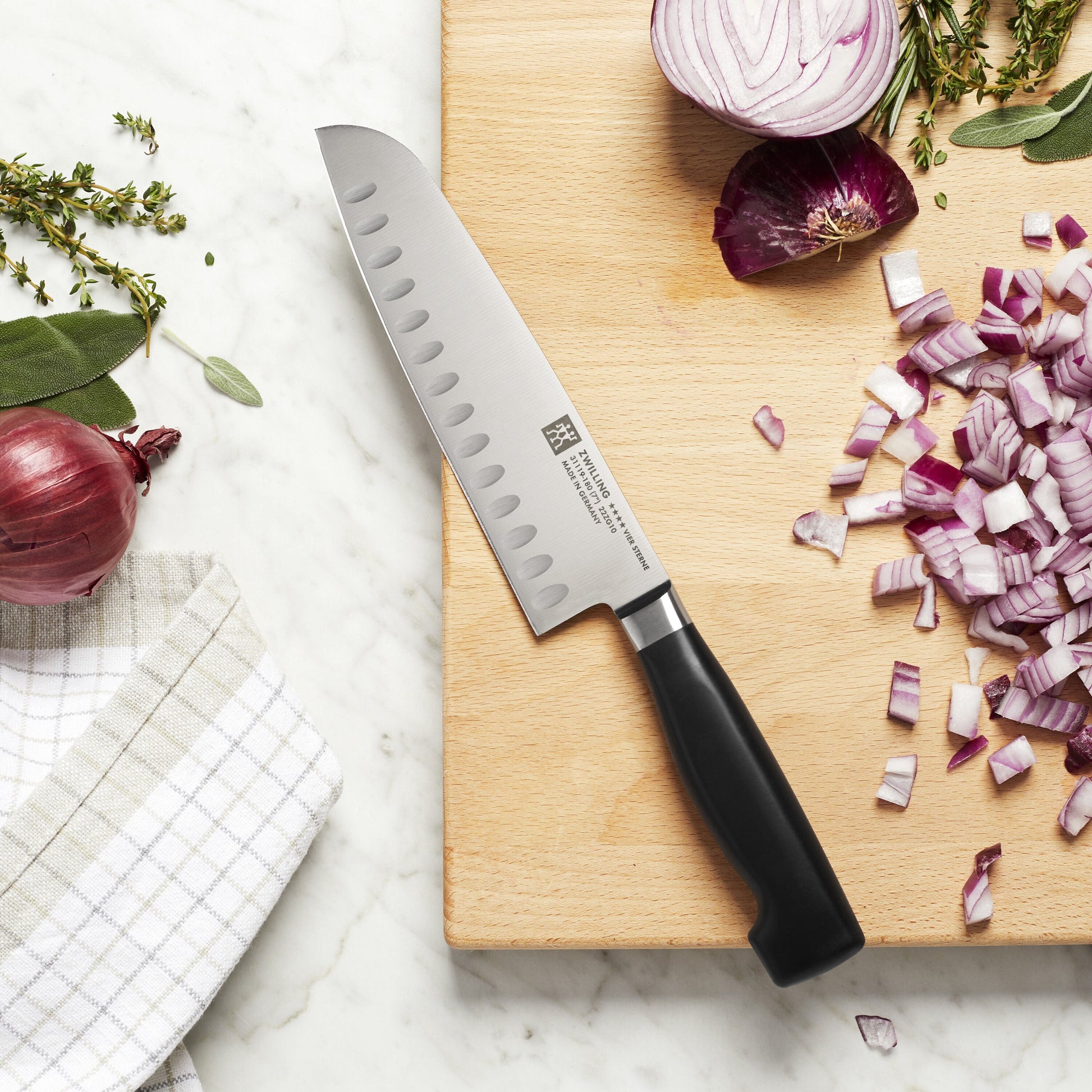 ZWILLING Four Star 7" Santoku Hollow Edge-Santoku Knife-DECOROLALA