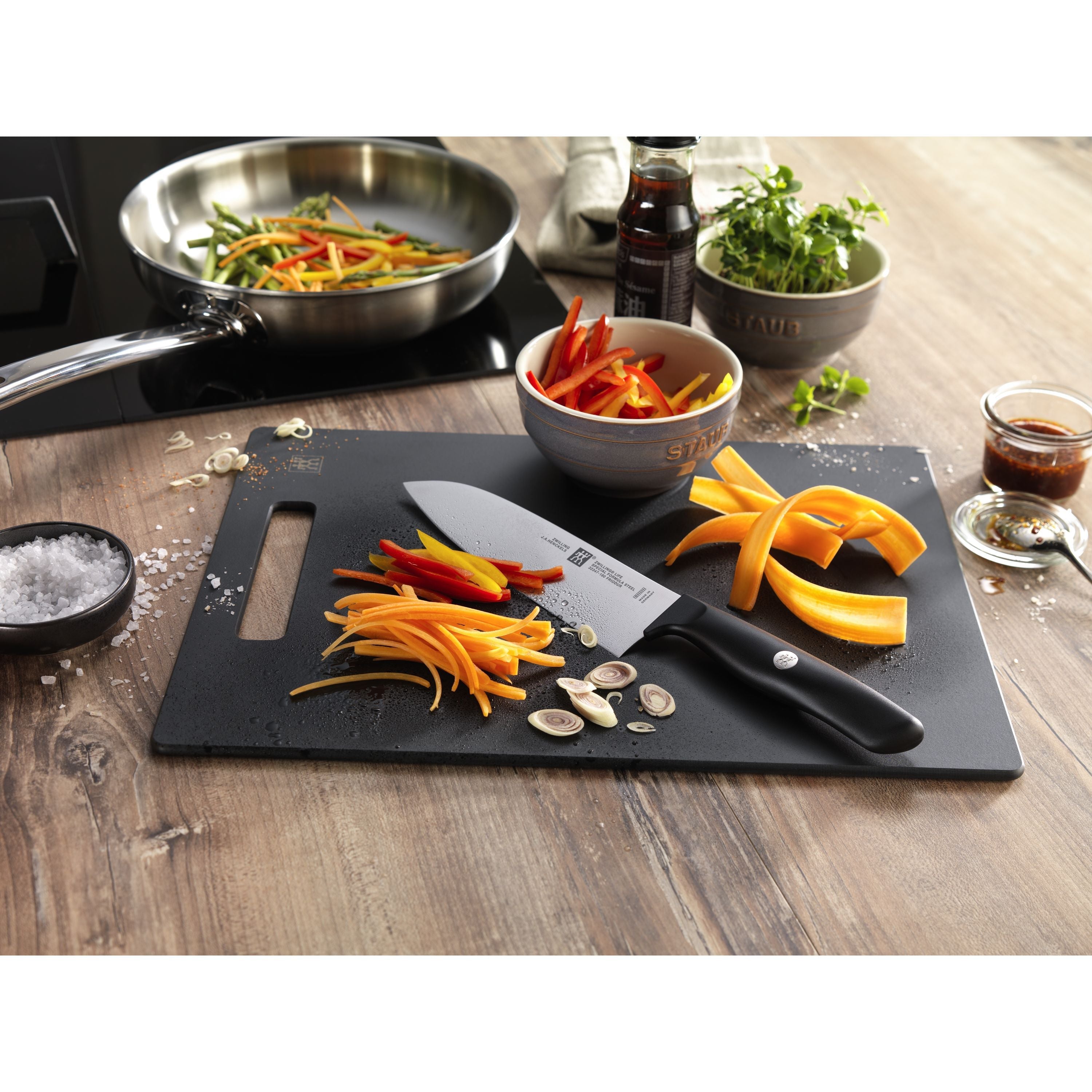 ZWILLING Life 3.5 inch Vegetable Knife (Visual Imperfections - B Stock)-Table-DECOROLALA