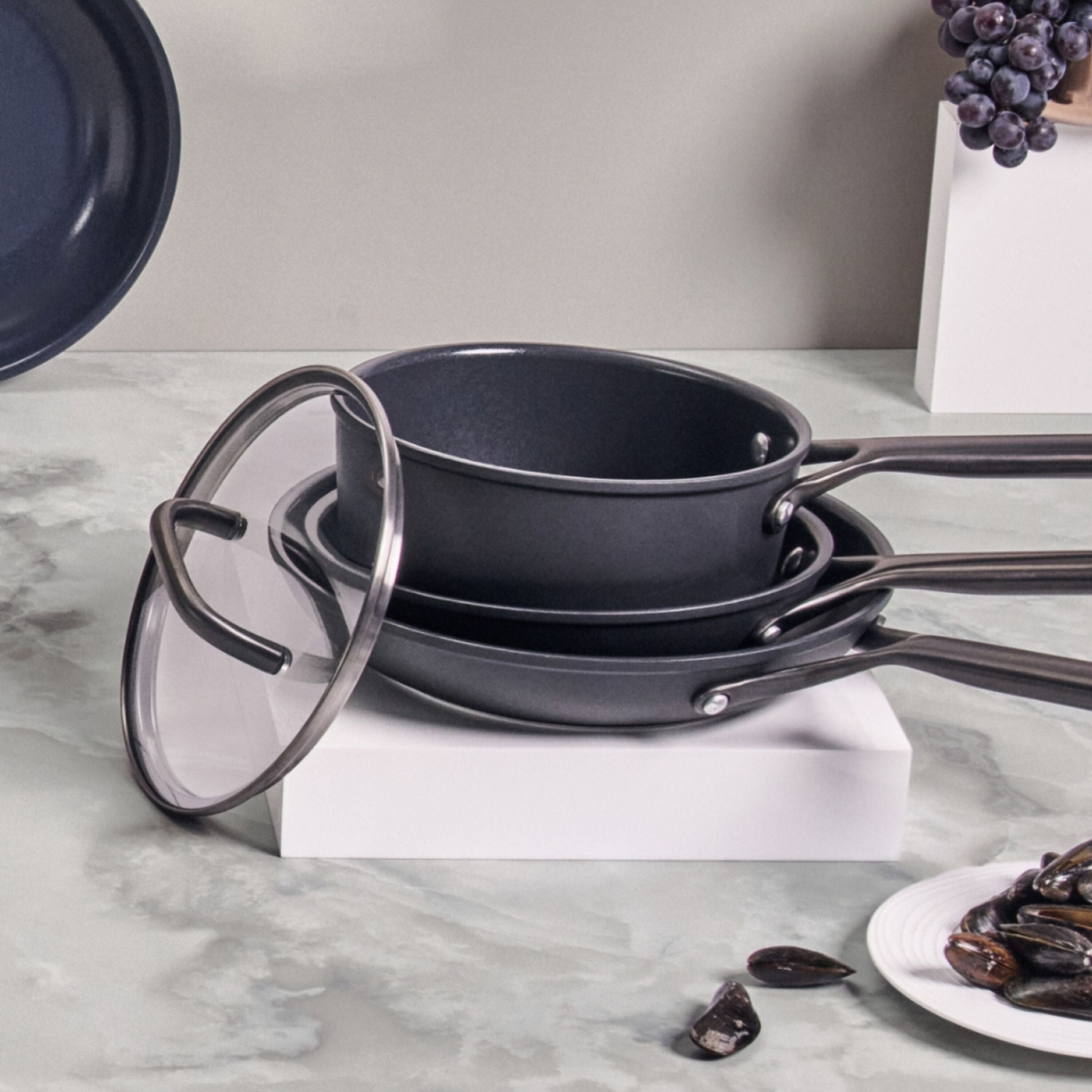 ZWILLING Milano 18cm Sauce Pan - Black Ceramic Nonstick-DECOROLALA