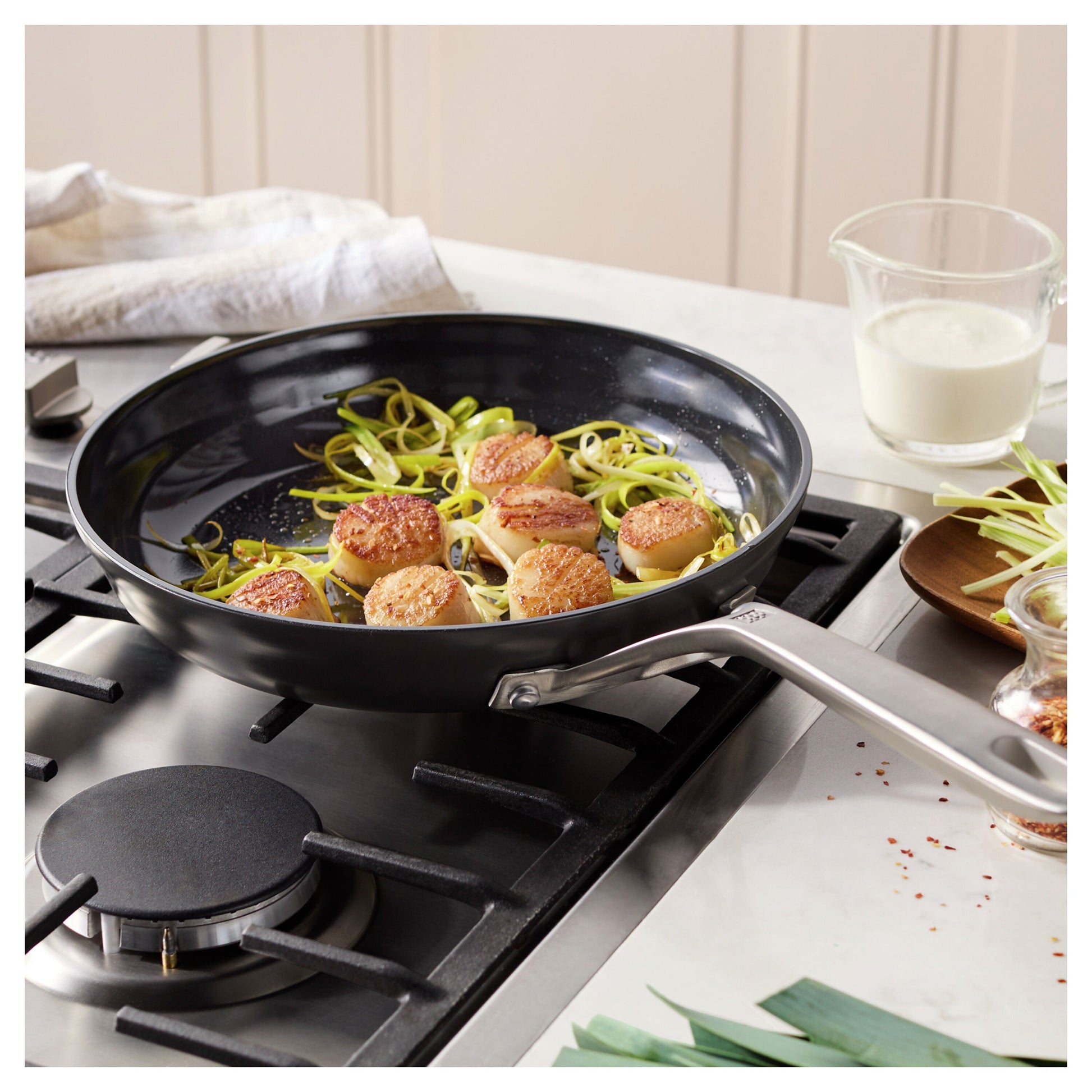 ZWILLING Motion Ceramic 26 cm / 10 inch Aluminum Frying Pan-n/a-DECOROLALA