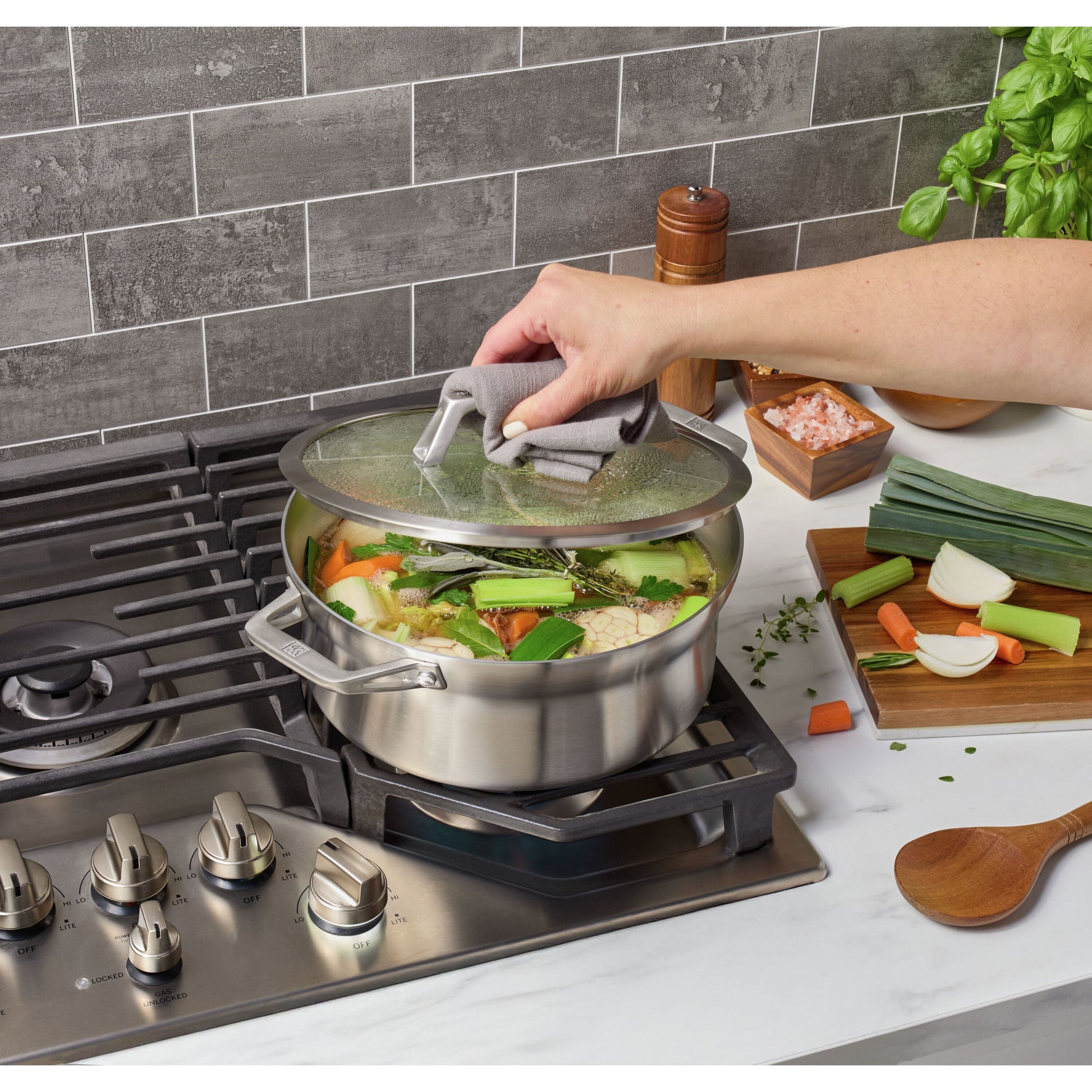 ZWILLING Motion Stainless Steel 4.75 L Stainless Steel Deep Saute Pan With Lid-n/a-DECOROLALA