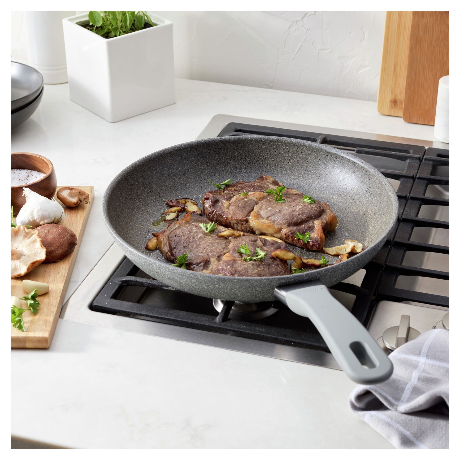 ZWILLING Parma Plus 30 cm / 12 inch Aluminum Frying Pan-Frying Pan-DECOROLALA