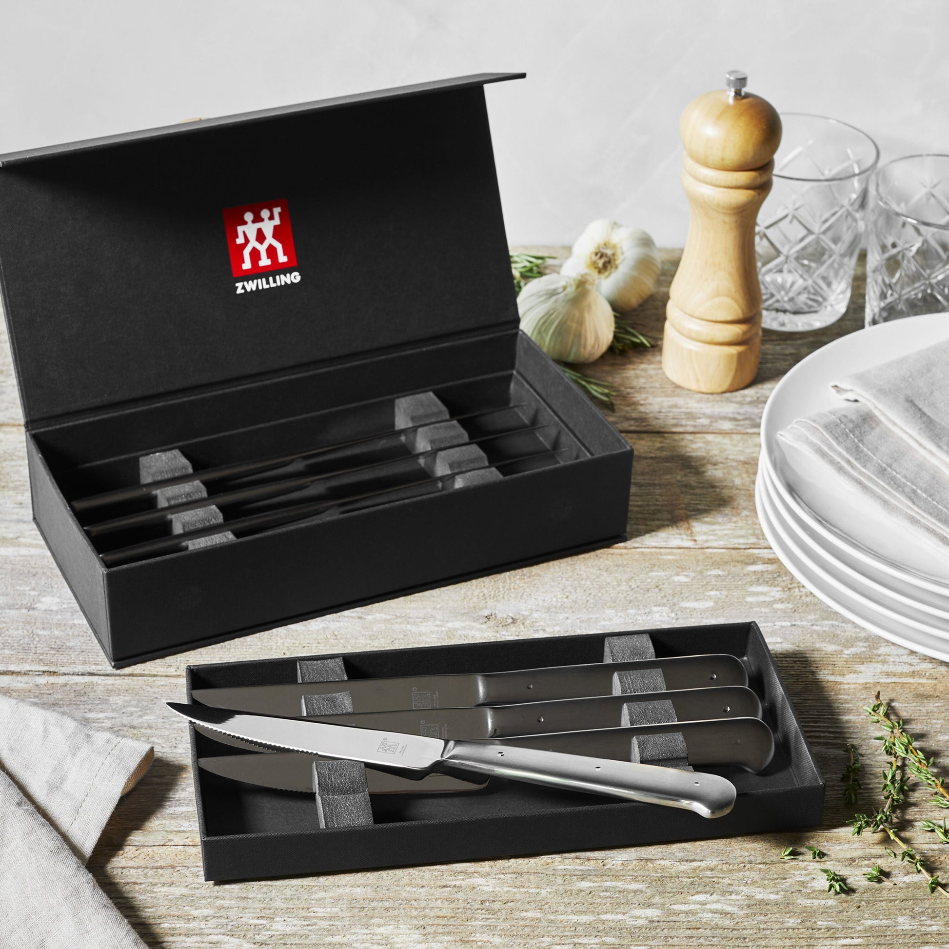 ZWILLING Porterhouse Steak Cutlery Set 8 Piece-Kitchen Tool-DECOROLALA