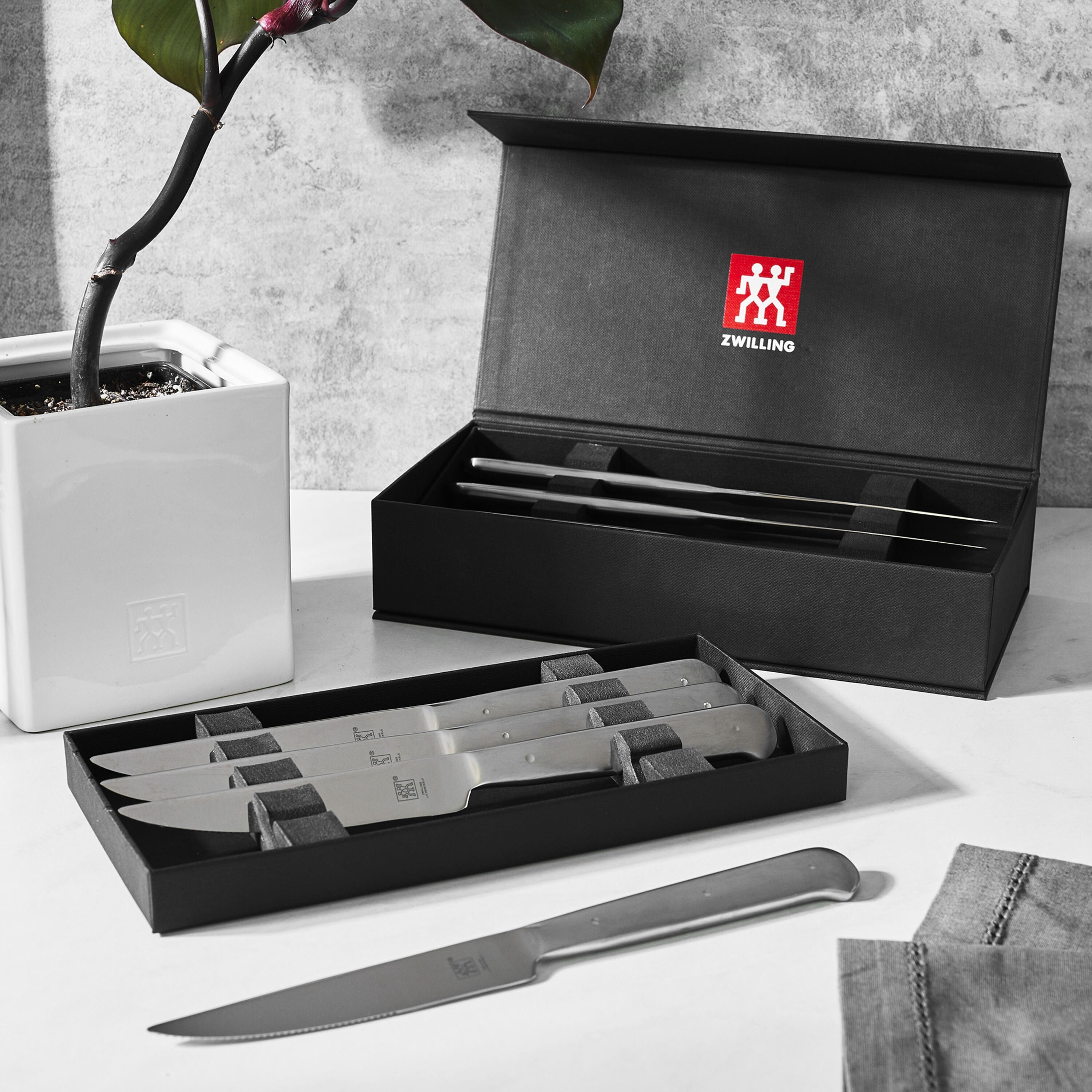 ZWILLING Porterhouse Steak Knives Set - 8 Piece-Kitchen Tool-DECOROLALA