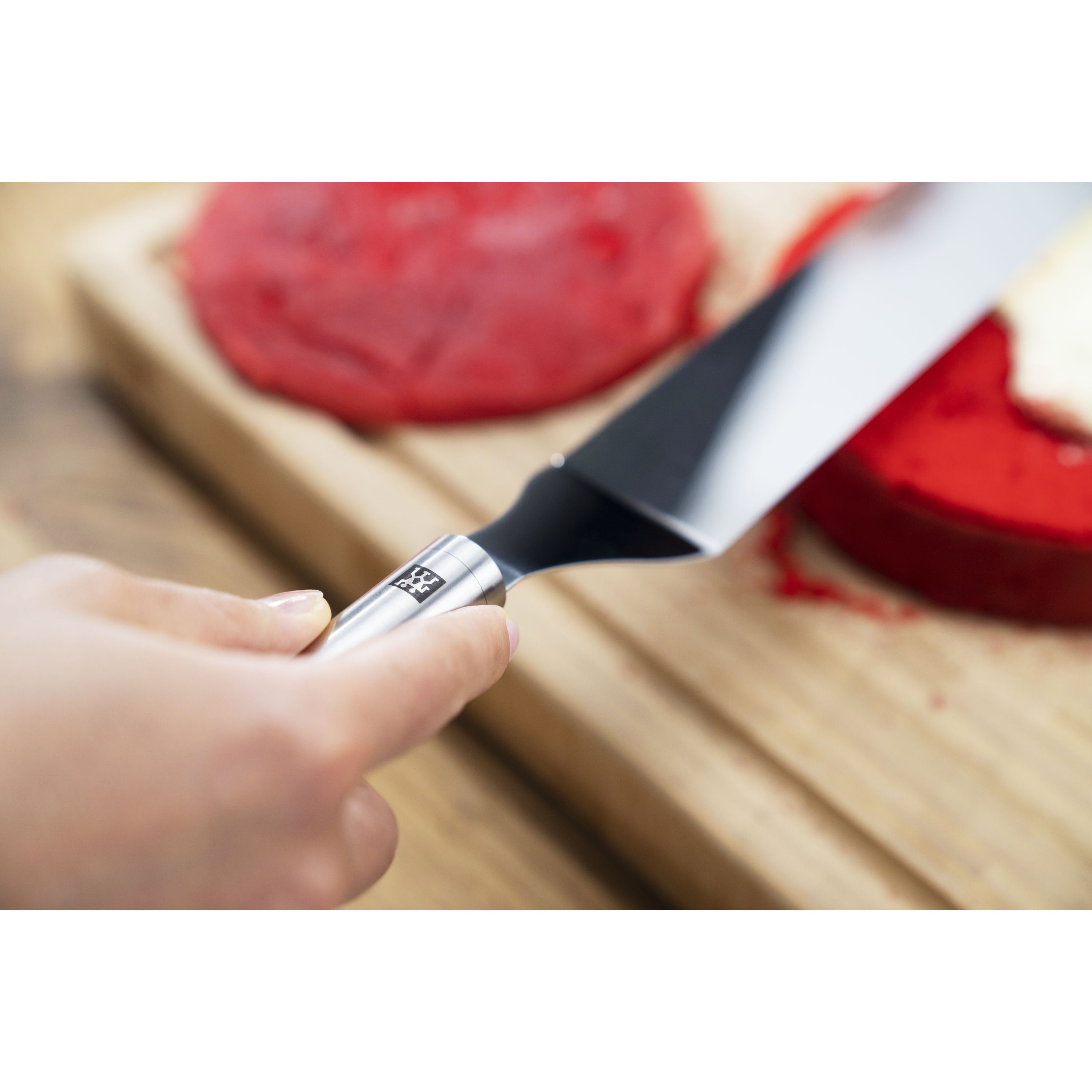 ZWILLING Pro 41 cm 18/10 Stainless Steel Icing Spatula Angled, Silver-Spatula-DECOROLALA